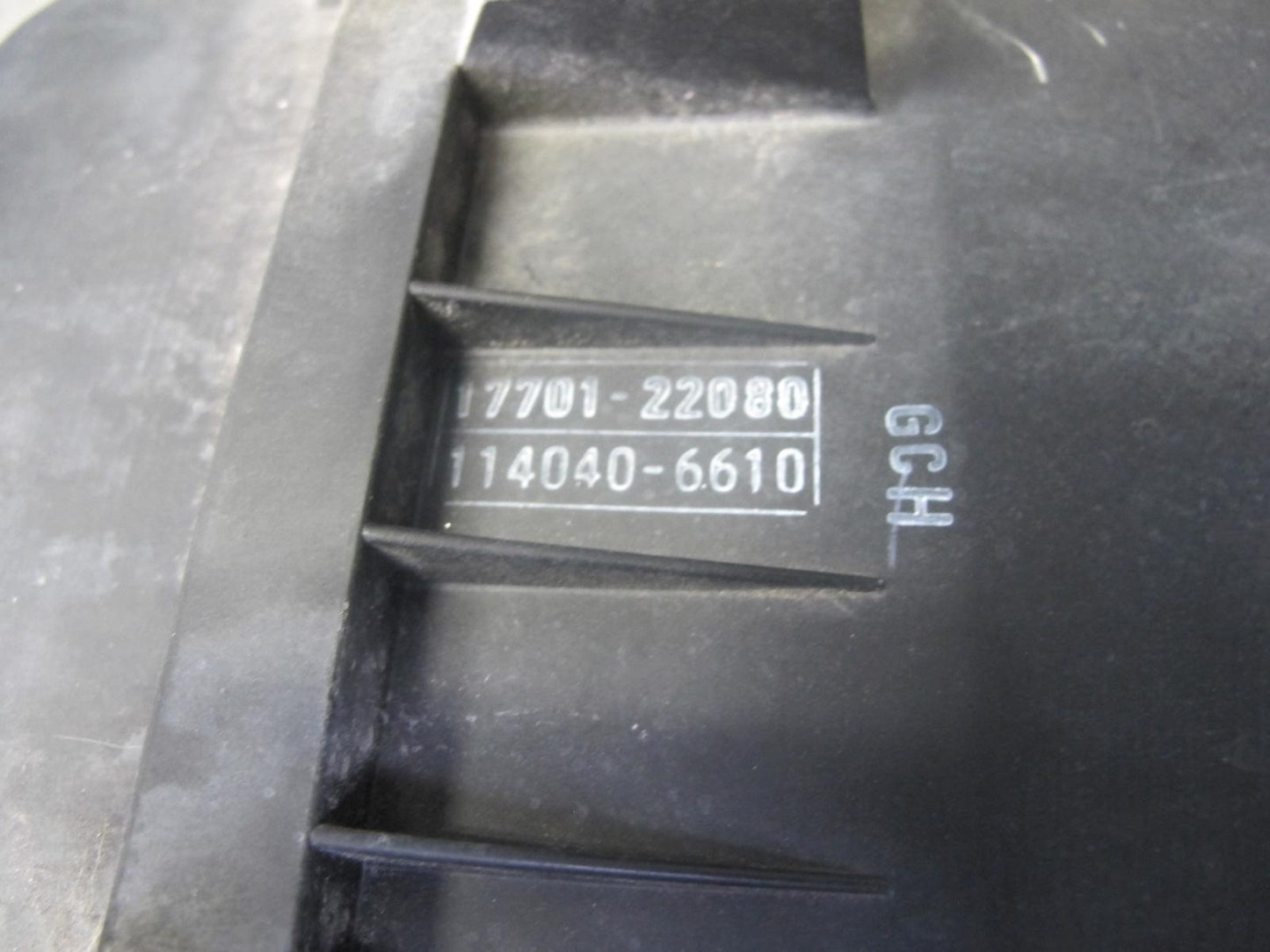 00-05 Toyota MR2 Spyder ZZW30L Air Intake Cleaner Filter Box w Sensor OEM