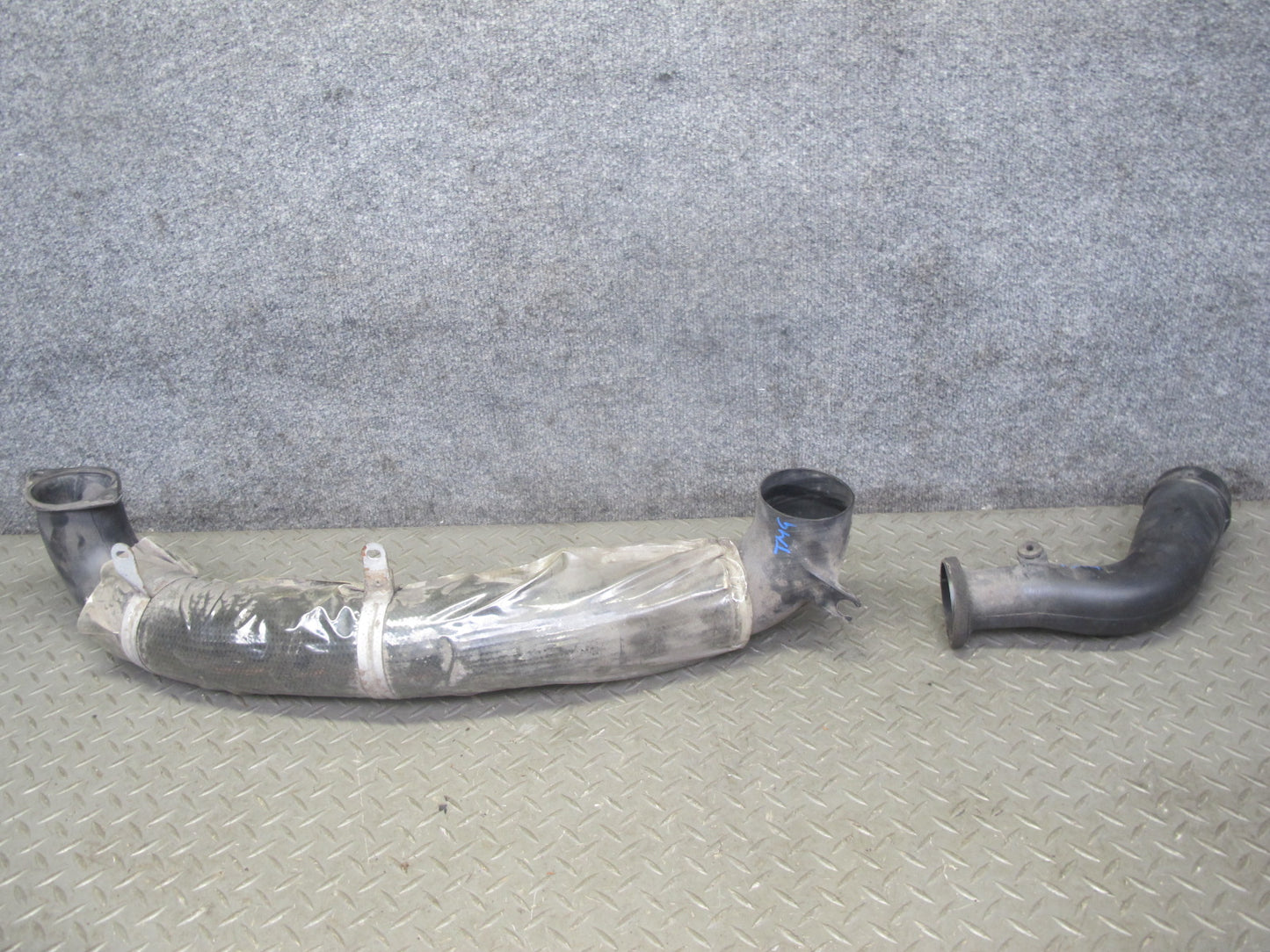 00-05 Toyota MR2 Spyder ZZW30L Set of 2 Air Intake Hose Pipe Line OEM