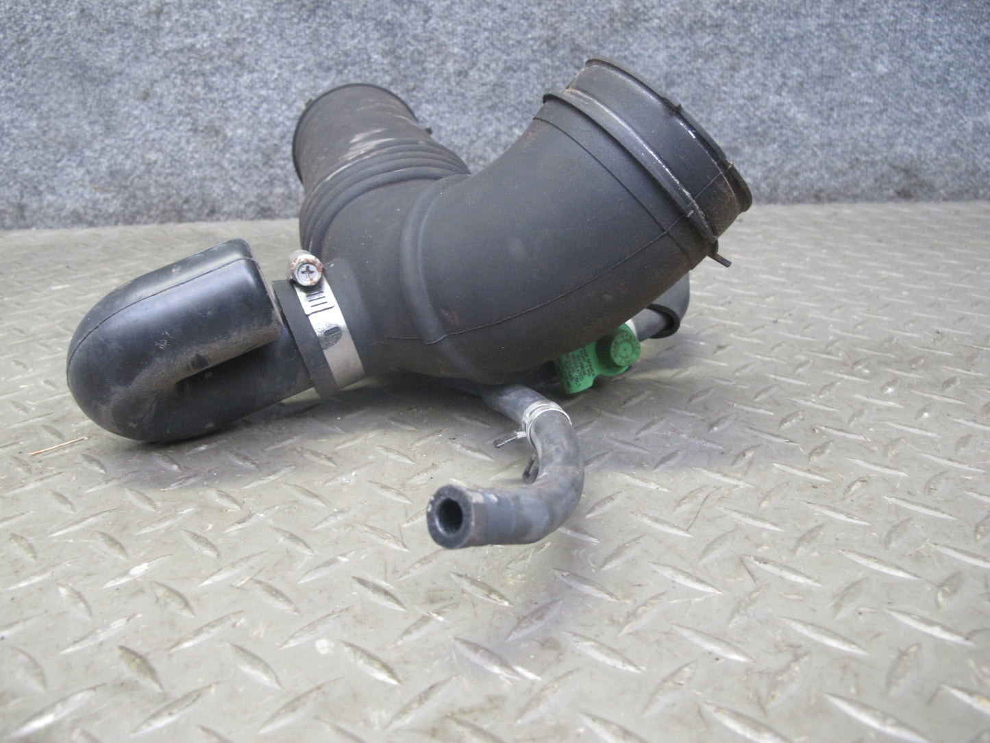 00-05 Toyota MR2 Spyder ZZW30L Air Intake Hose Duct Pipe Line OEM