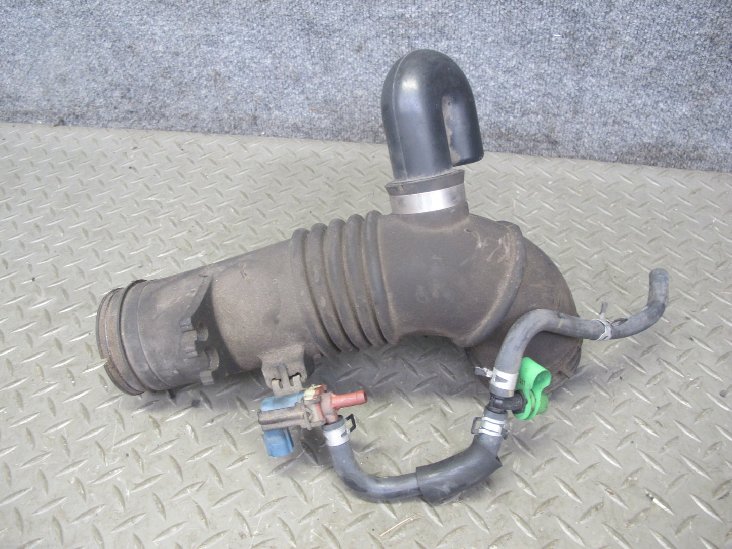 00-05 Toyota MR2 Spyder ZZW30L Air Intake Hose Duct Pipe Line OEM