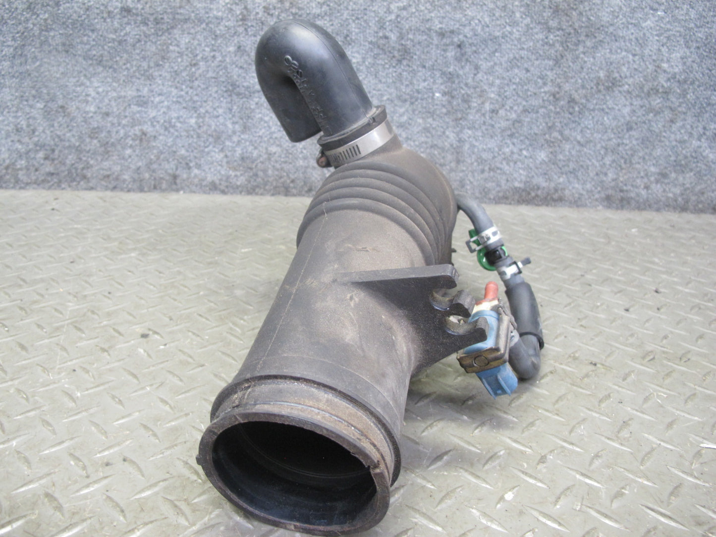 00-05 Toyota MR2 Spyder ZZW30L Air Intake Hose Duct Pipe Line OEM