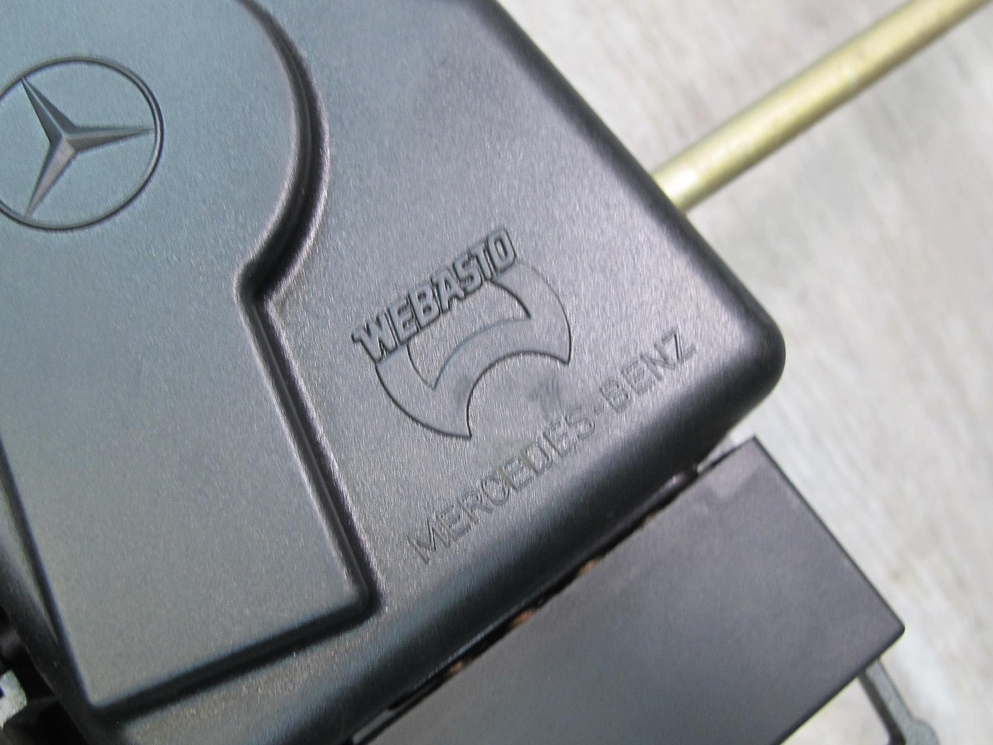 86-91 Mercedes W126 S-class Sunroof Motor 0390251696 OEM