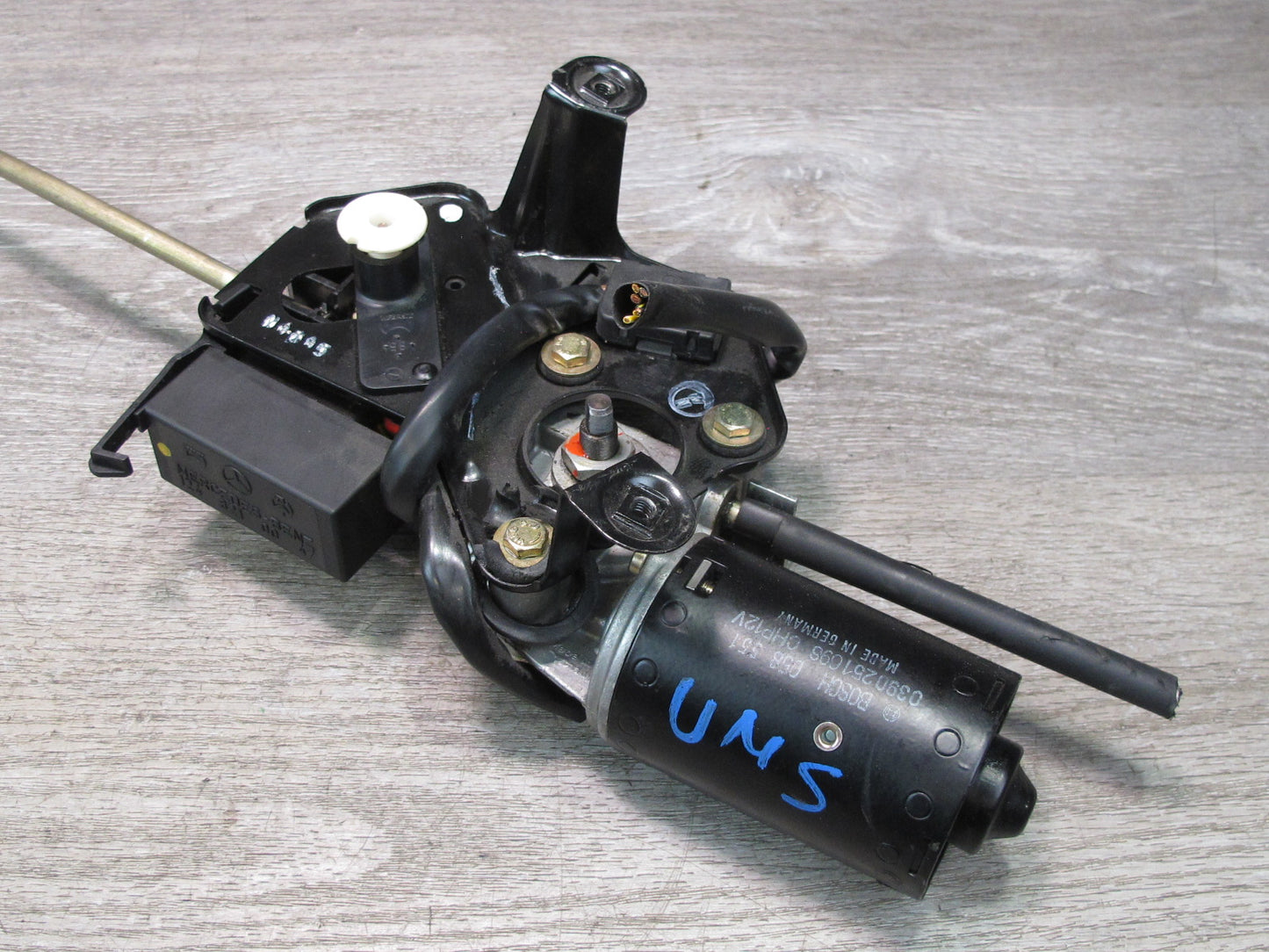 86-91 Mercedes W126 S-class Sunroof Motor 0390251696 OEM