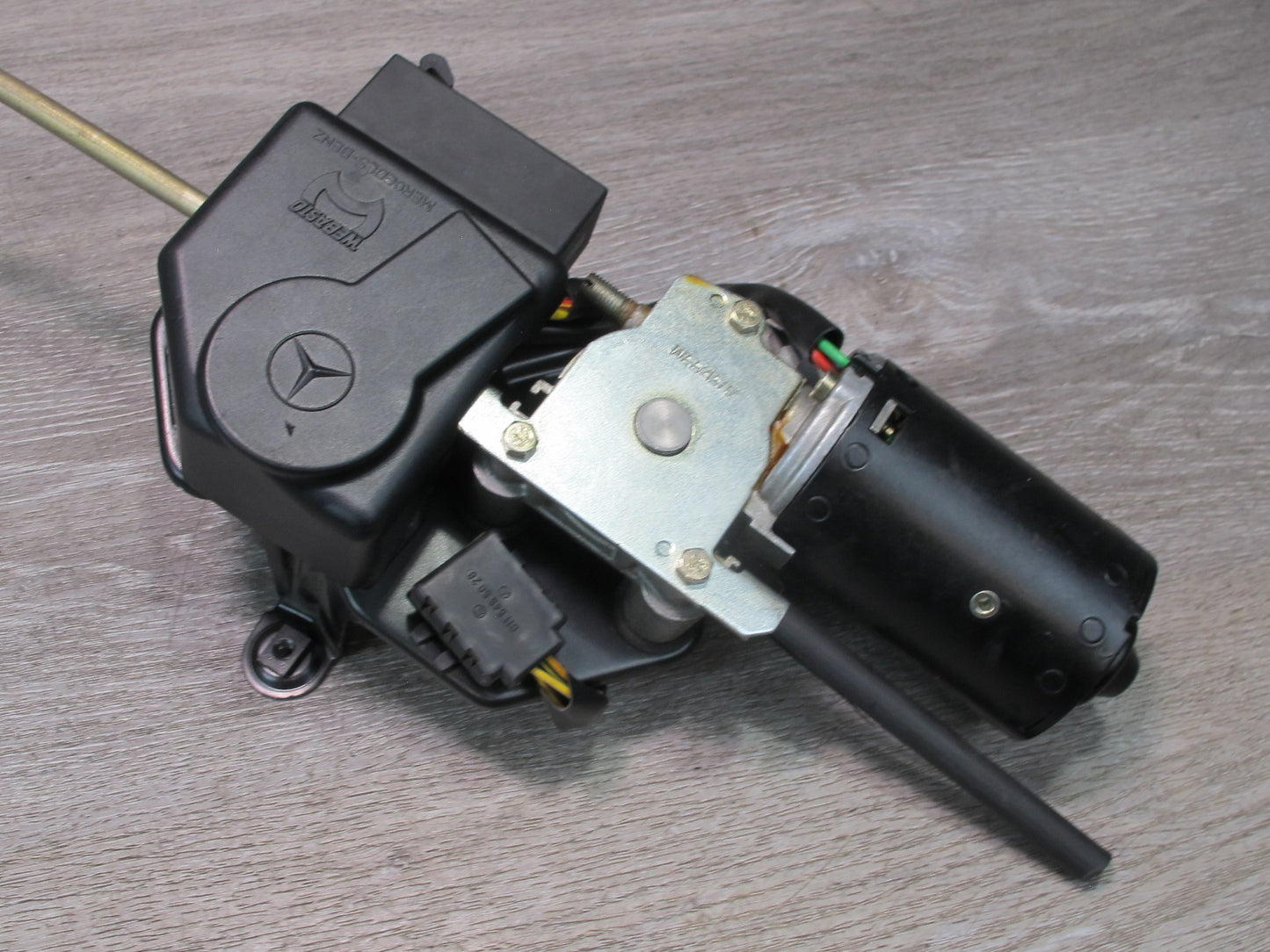 86-91 Mercedes W126 S-class Sunroof Motor 0390251696 OEM