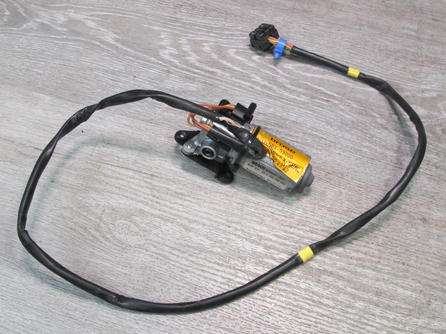 86-91 Mercedes W126 S-class Set of 2 Front Right Seat Adjust Motor OEM