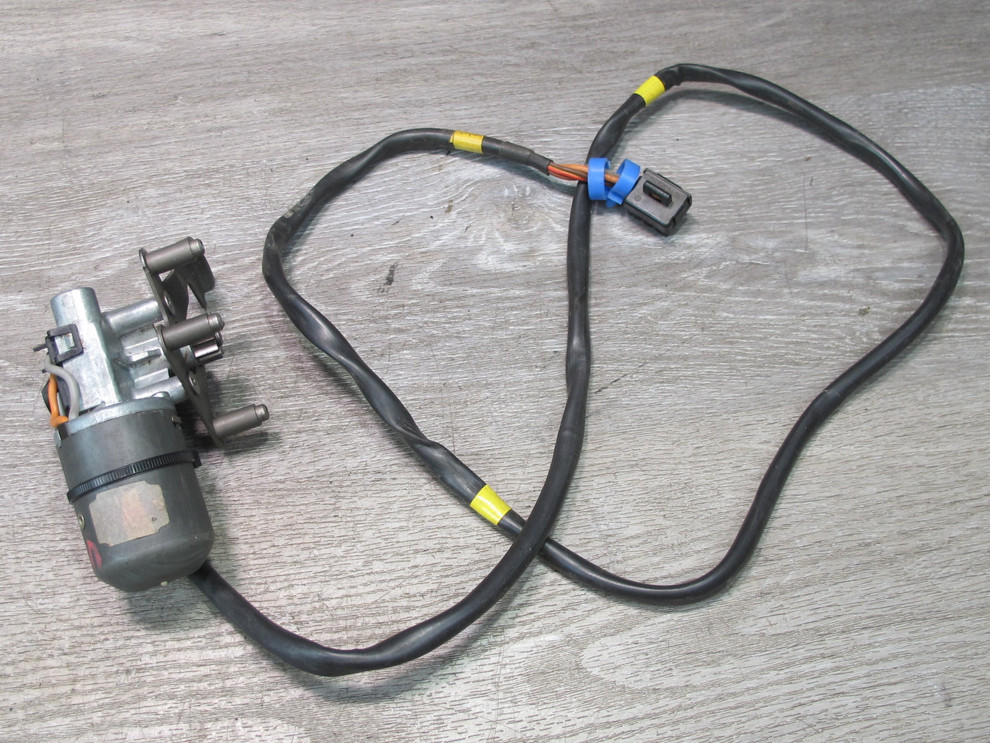 86-91 Mercedes W126 S-class Set of 2 Front Right Seat Adjust Motor OEM