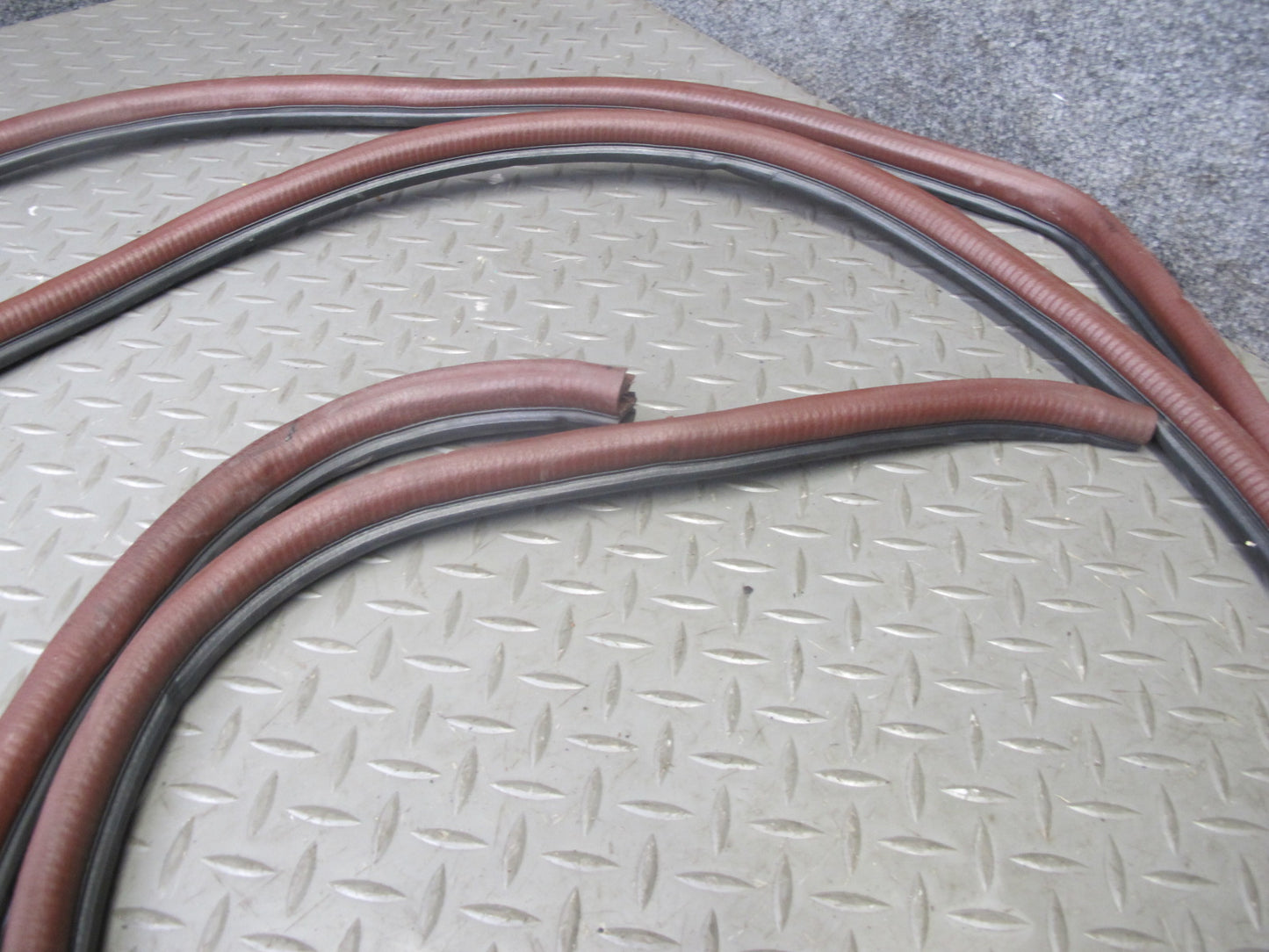 86-91 Mazda RX7 Coupe Set of 6 Left & Right Door Weatherstrip Rubber Seal OEM