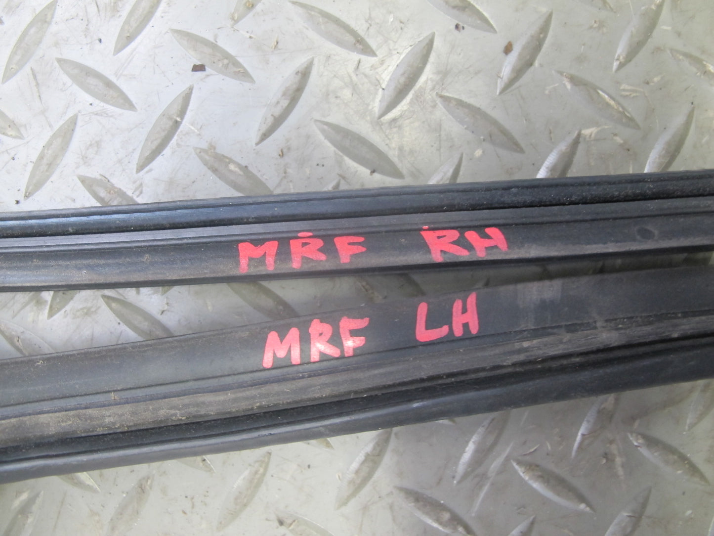 86-91 Mazda RX7 Coupe Set of 6 Left & Right Door Weatherstrip Rubber Seal OEM