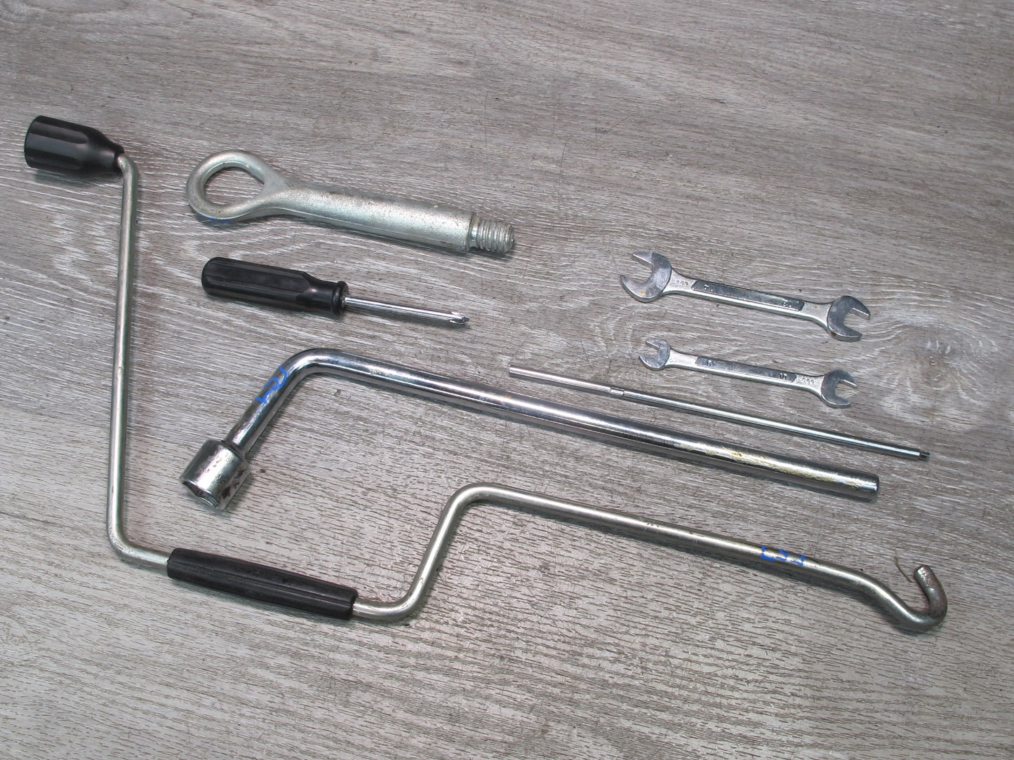 07-12 Lexus LS600h LS460 Spare Tire Lift Jack Wrench Tool KIT Set OEM