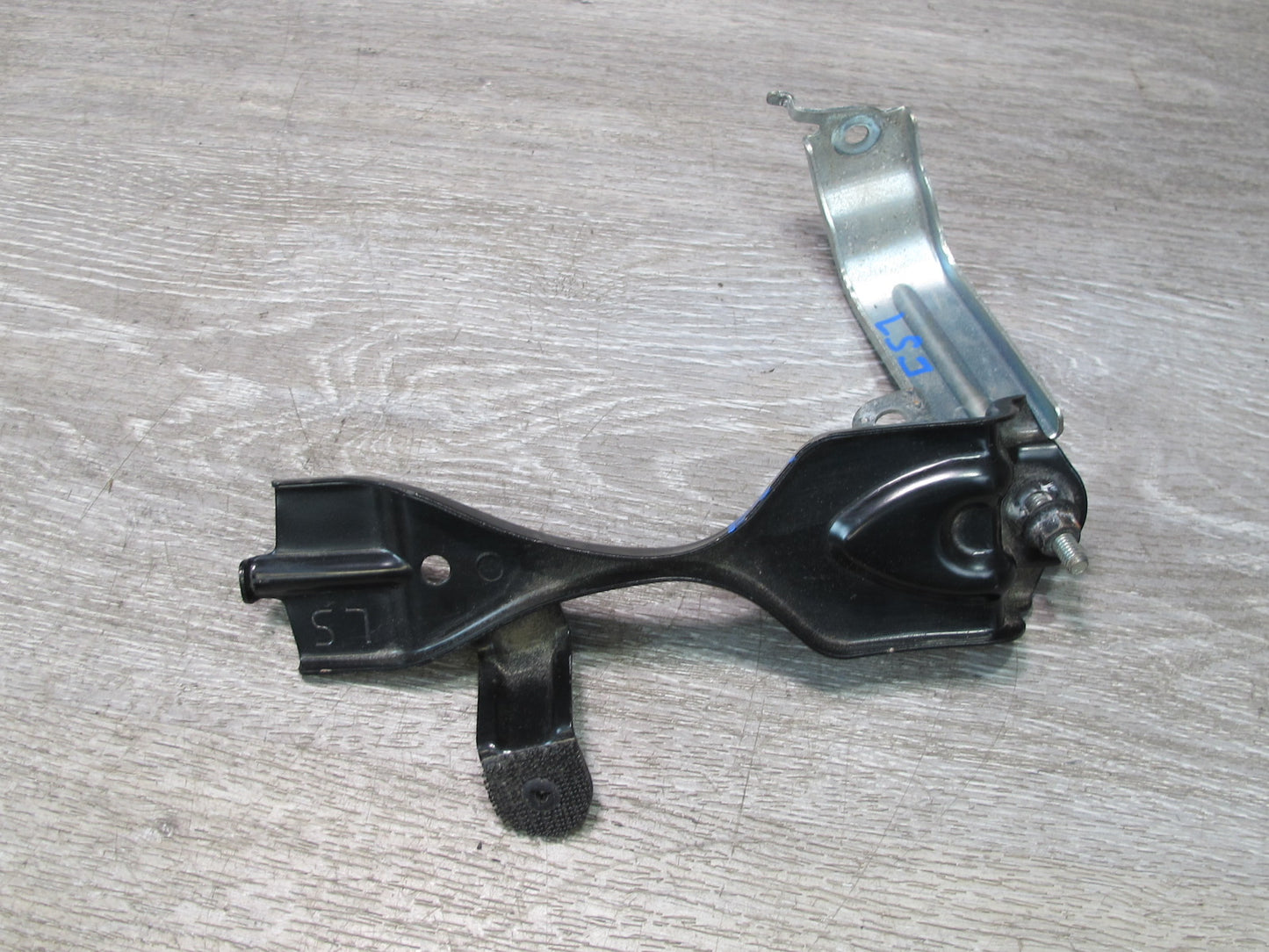 08-16 Lexus UVF46 LS600h Battery Mount Tray Bracket Holder Support Set OEM