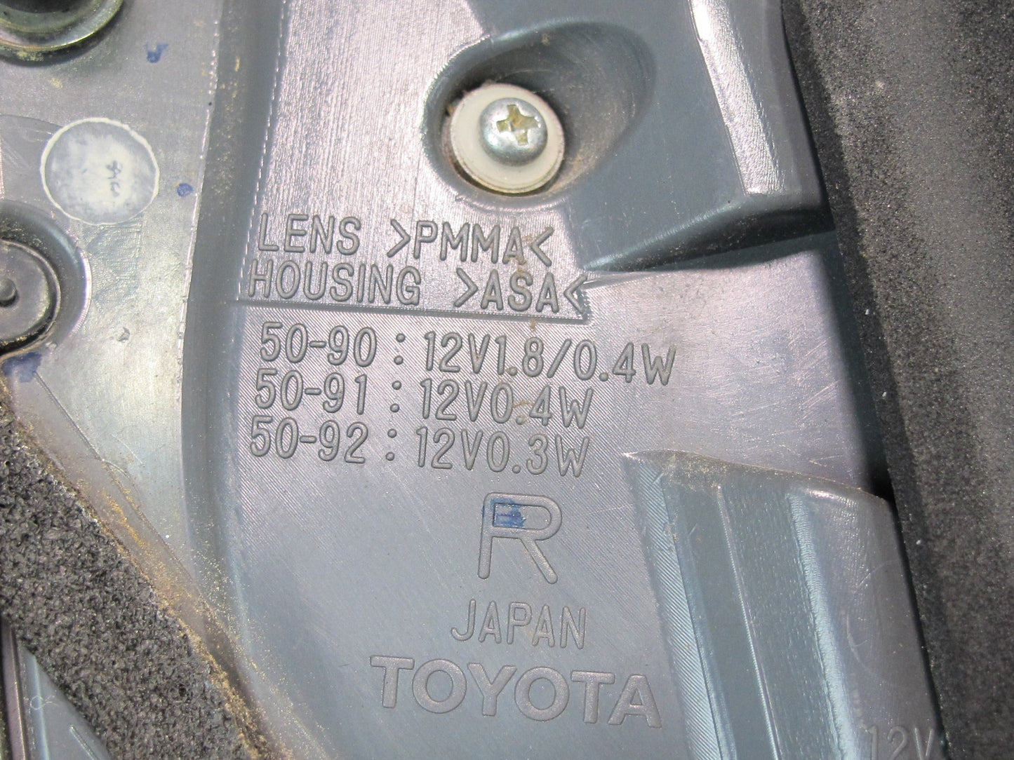 08-09 Lexus UVF46 LS600h Rear Right Inner Trunk Lid Tail Light Lamp OEM