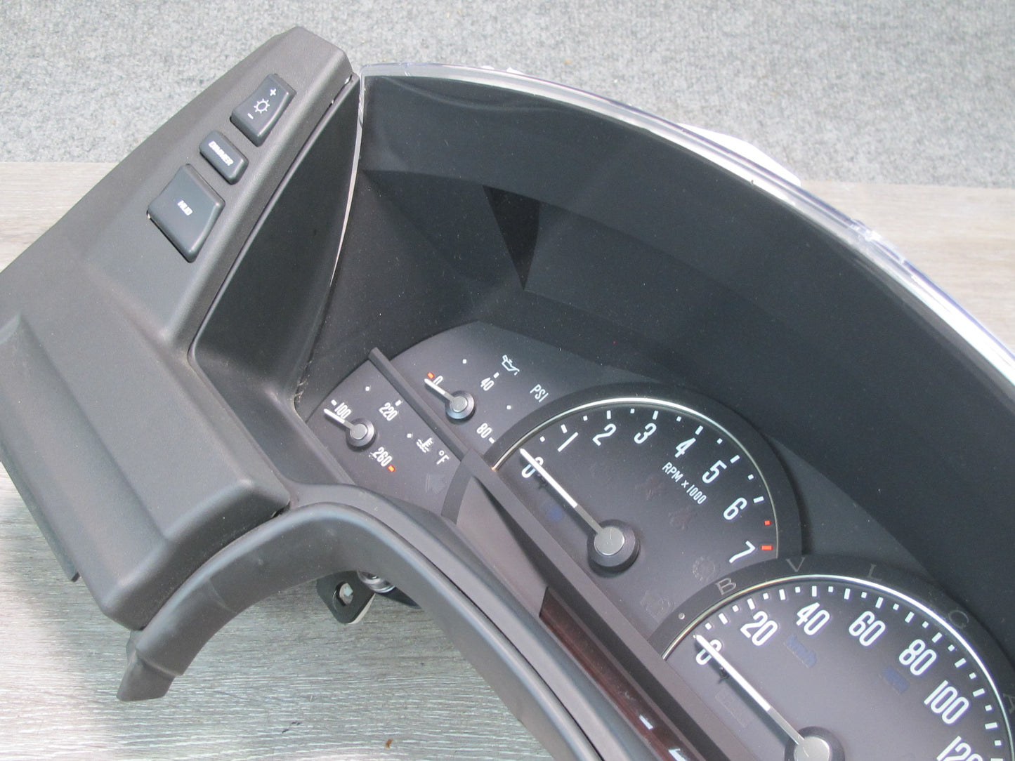 2006-2008 Cadillac XLR  Instrument Cluster Gauge Speedometer W/ Bezel & Switch