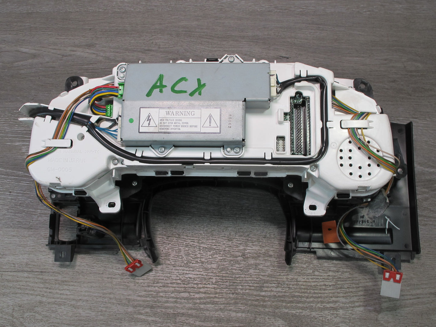 2006-2008 Cadillac XLR  Instrument Cluster Gauge Speedometer W/ Bezel & Switch