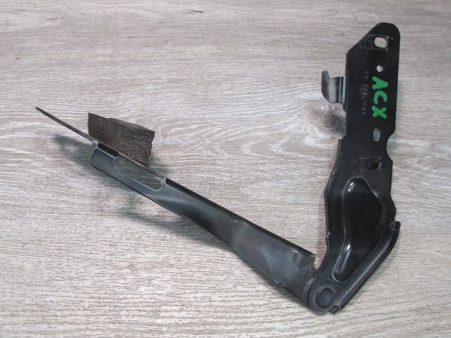 2004-2009 Cadillac XLR Front Right & Left Side Hood Bonnet Hinge Support Set