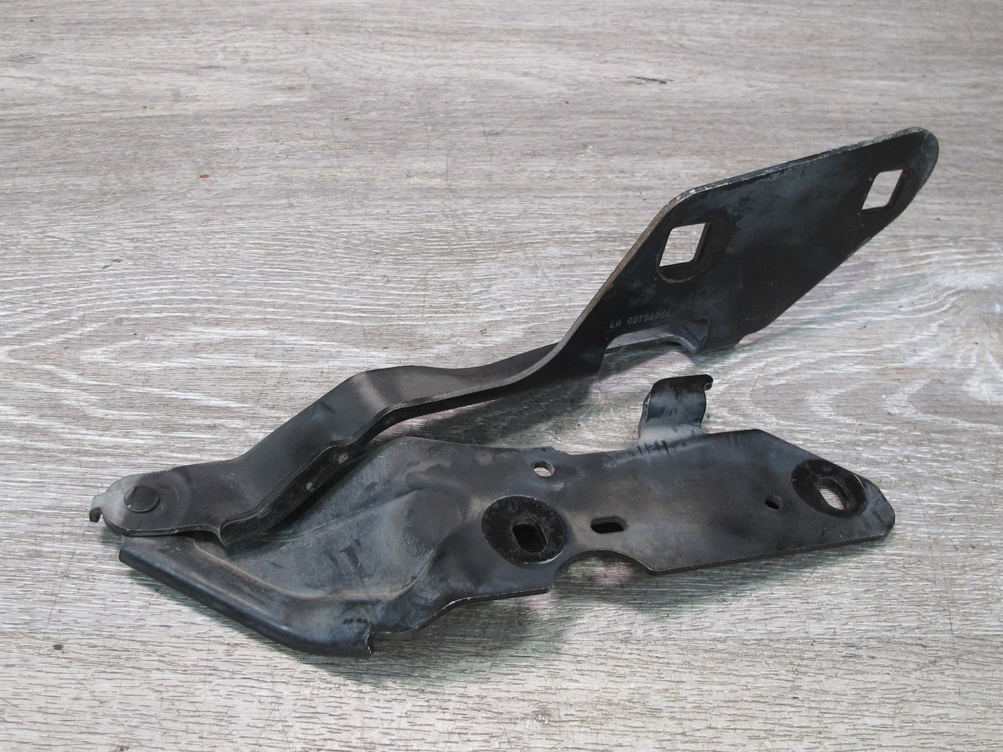 2004-2009 Cadillac XLR Front Right & Left Side Hood Bonnet Hinge Support Set