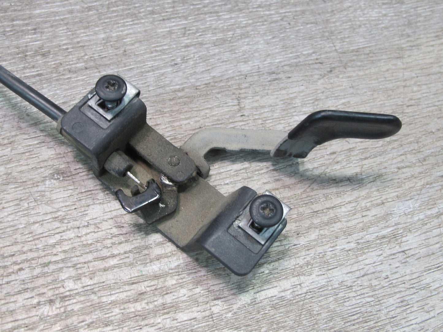 2004-2009 Cadillac XLR Hood Bonnet Lock Latch Release W/ Cable & Handle