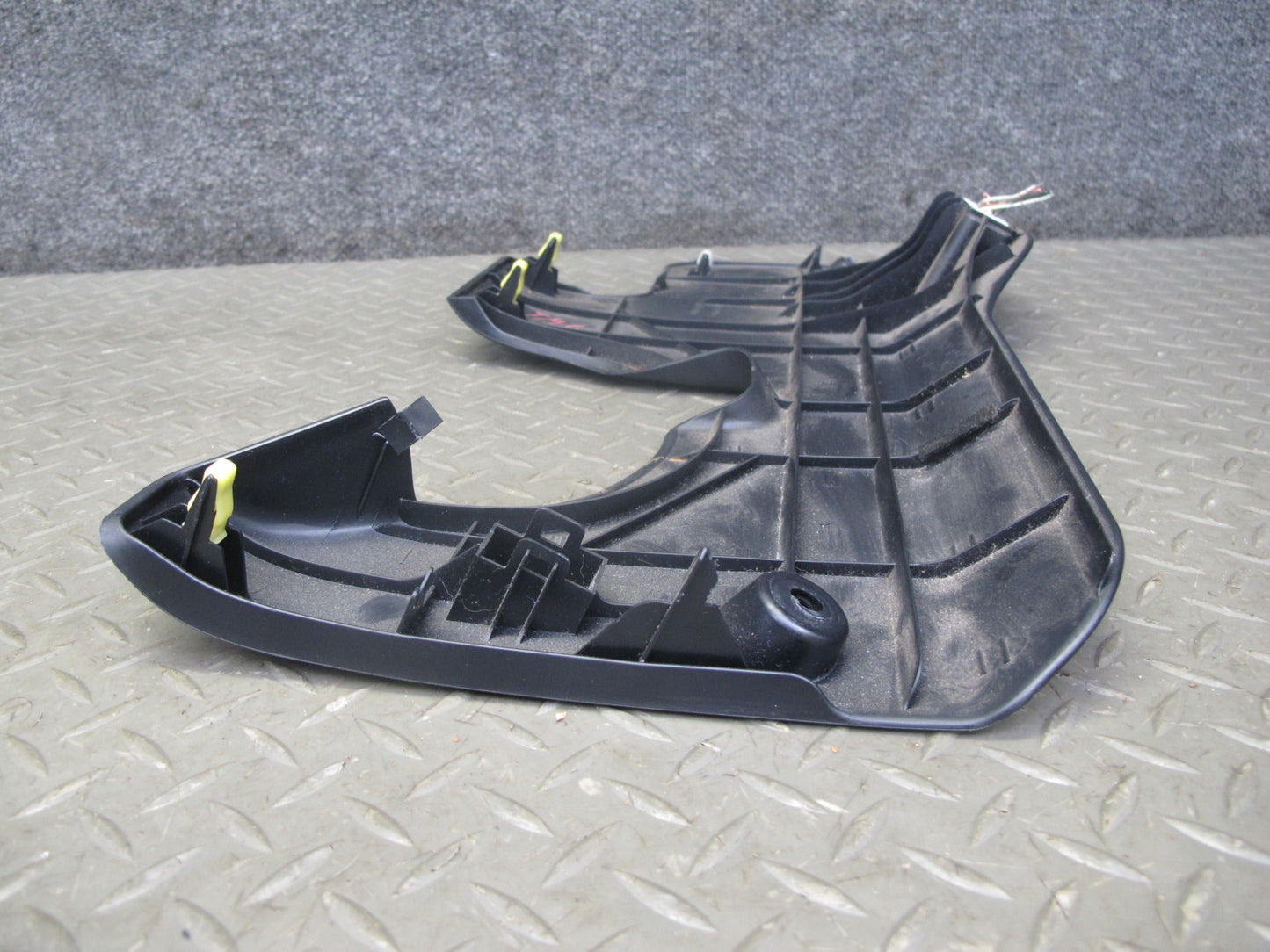00-05 Toyota MR2 Spyder ZZW30L Dash Front Left Knee Trim Panel 55046-17010 OEM