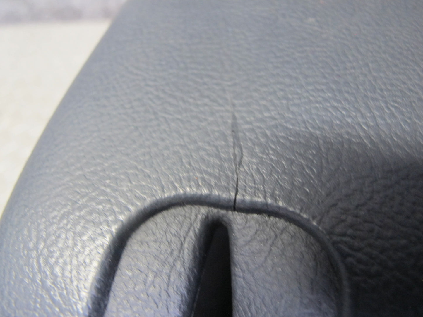 00-05 Toyota MR2 Spyder ZZW30L M/T Center Console Trim Cover Panel Black OEM