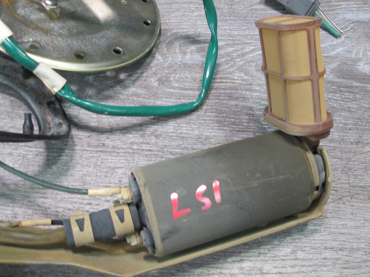 95-97 Lexus UCF20L LS400 1UZFE Set of 2 Fuel Pump Level Sensor Sending Unit OEM