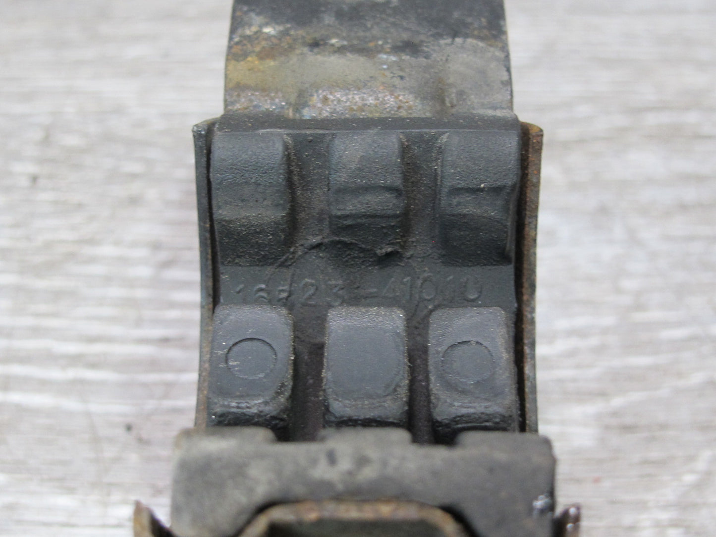 95-97 Lexus UCF20L LS400 Set of 4 Engine Radiator Mount Bracket Support OEM