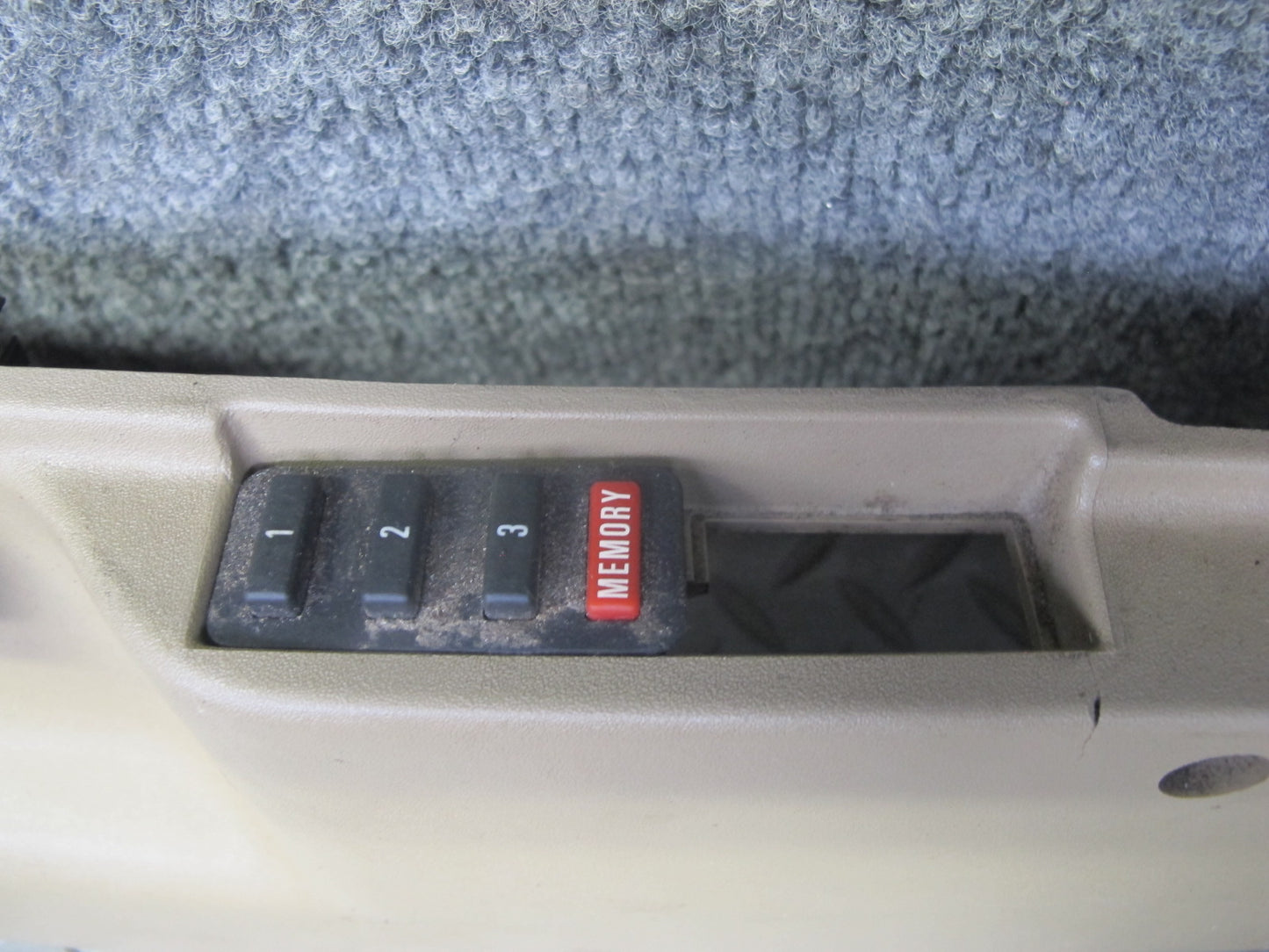 91-95 BMW E34 5-SERIES Set of 2 Front Left Right Seat Trim Cover w Switches OEM