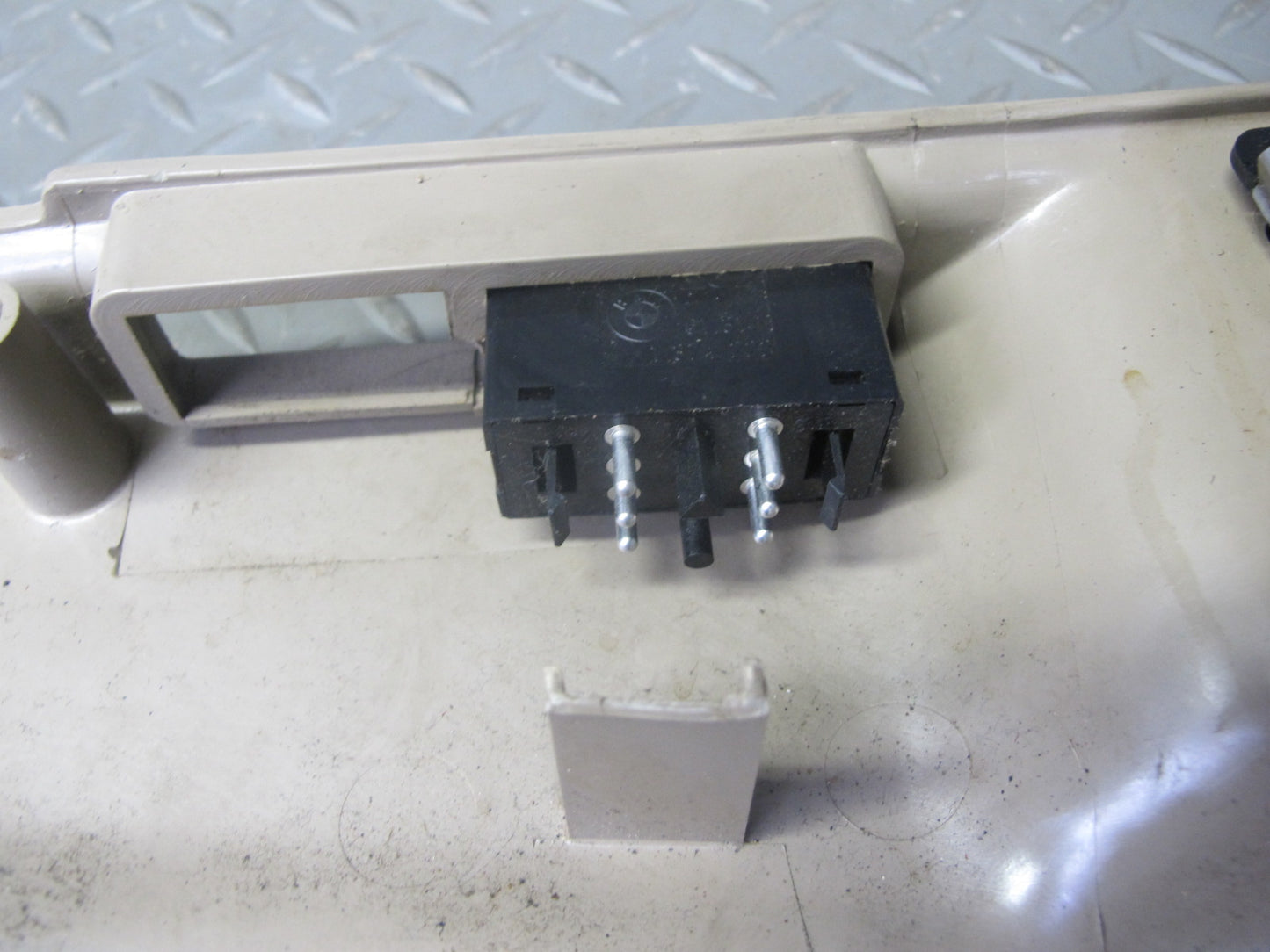 91-95 BMW E34 5-SERIES Set of 2 Front Left Right Seat Trim Cover w Switches OEM