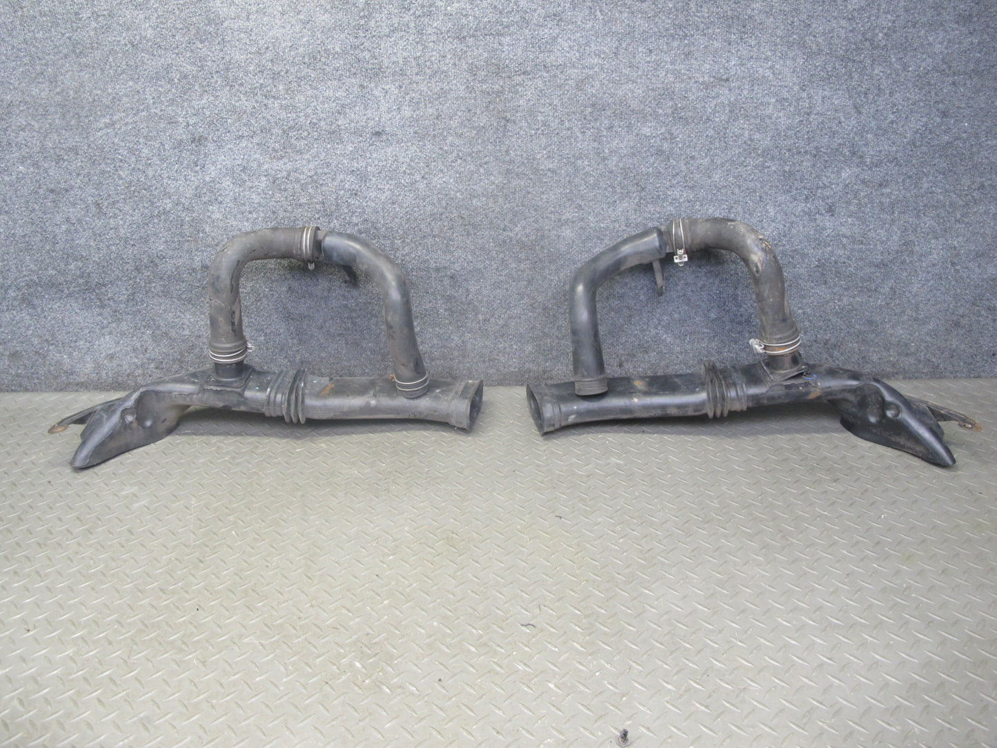 91-95 Nissan Z32 300ZX NA Left & Right Air Intake Inlet Duct Hose Pipe Set OEM
