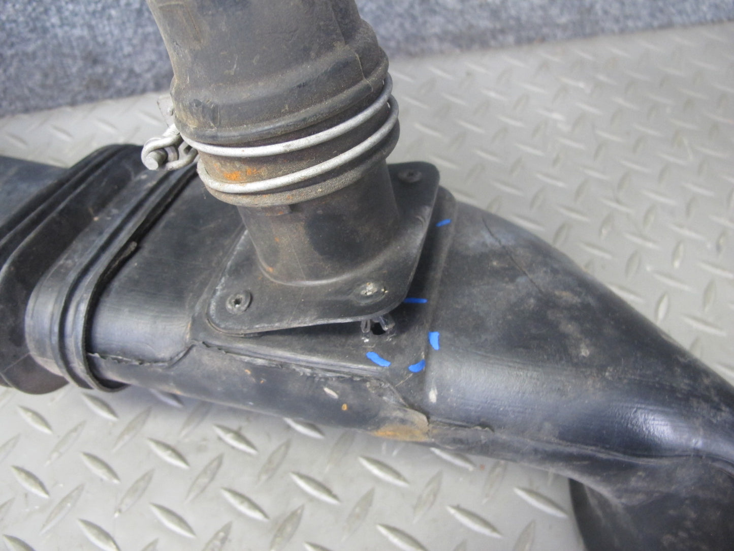91-95 Nissan Z32 300ZX NA Left & Right Air Intake Inlet Duct Hose Pipe Set OEM
