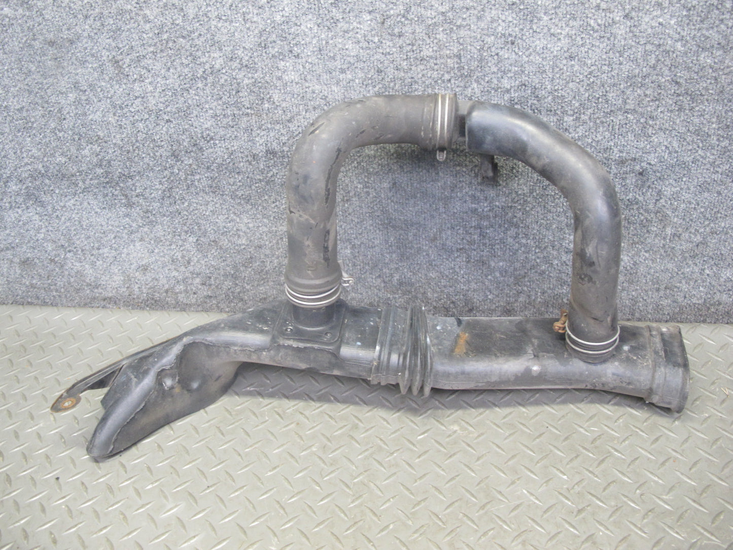 91-95 Nissan Z32 300ZX NA Left & Right Air Intake Inlet Duct Hose Pipe Set OEM