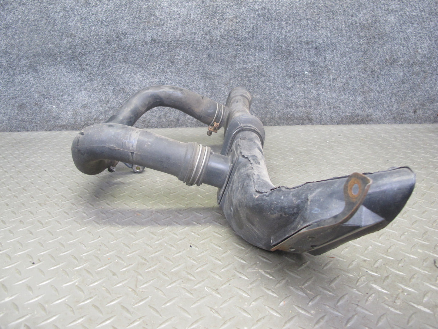 91-95 Nissan Z32 300ZX NA Left & Right Air Intake Inlet Duct Hose Pipe Set OEM