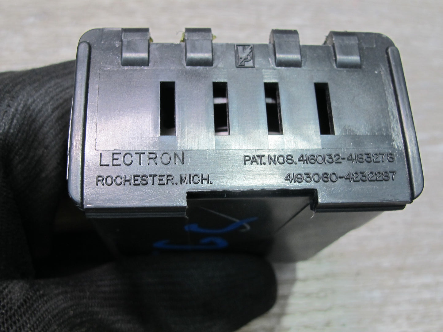 90-96 Chevrolet Corvette C4 Warning Alarm Buzzer Chime Module Relay OEM