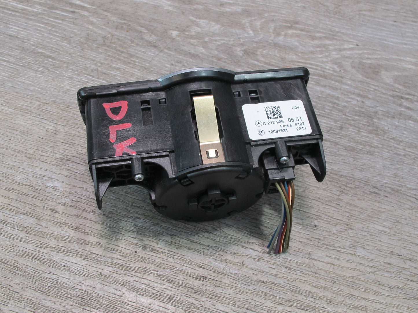 2012-2016 Mercedes R172 SLK Headlight Fog Lamp Control Switch A2129050551