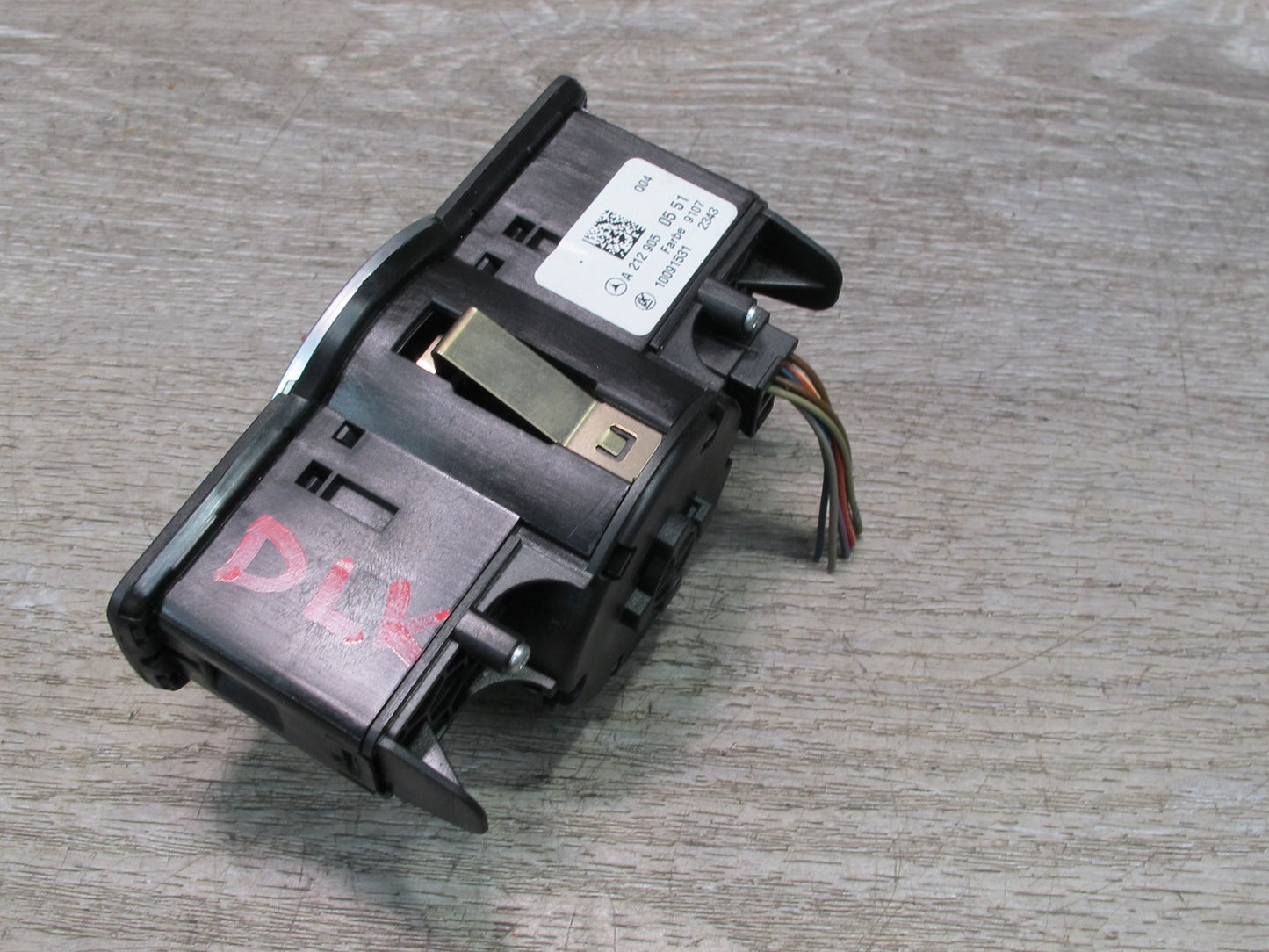 2012-2016 Mercedes R172 SLK Headlight Fog Lamp Control Switch A2129050551