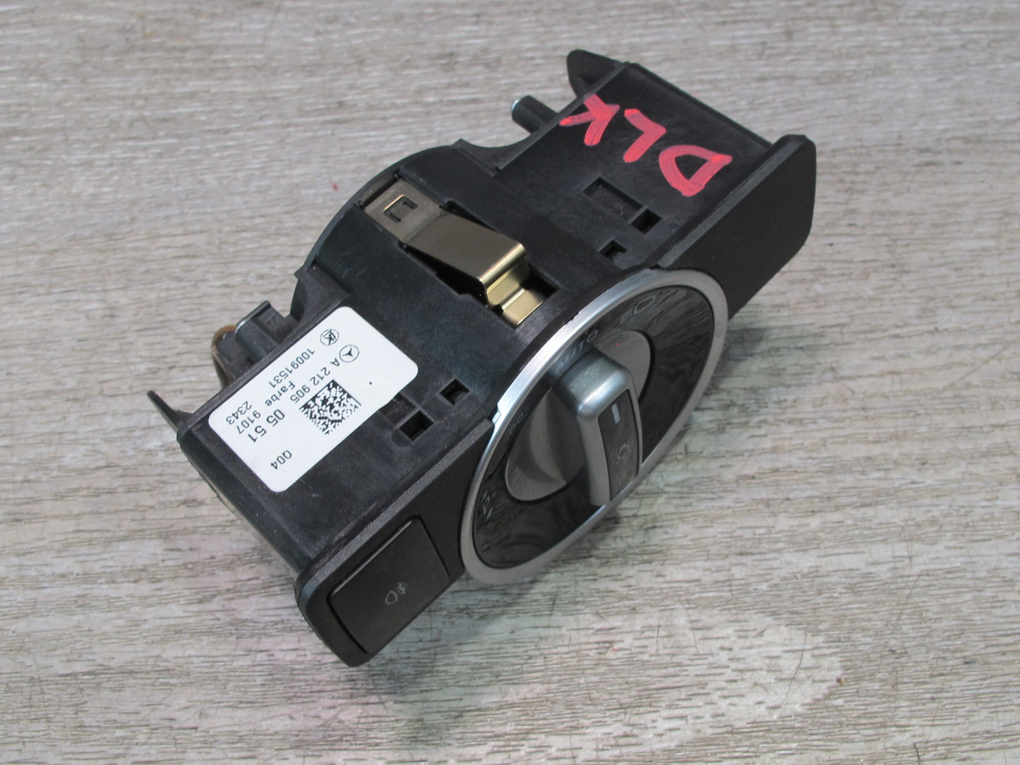 2012-2016 Mercedes R172 SLK Headlight Fog Lamp Control Switch A2129050551