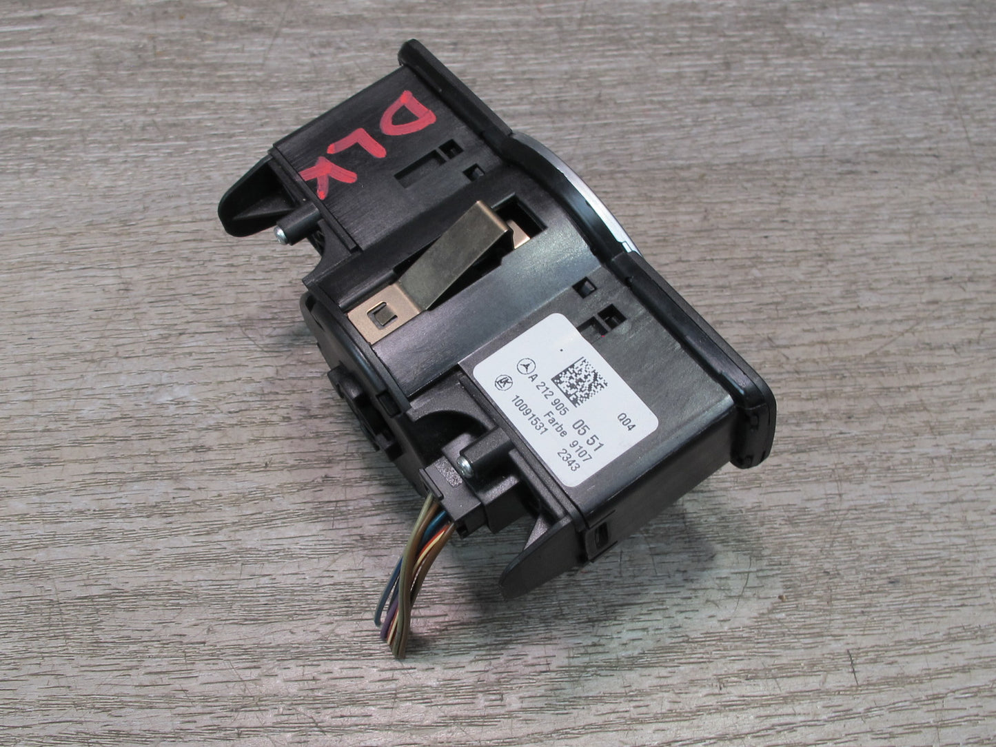 2012-2016 Mercedes R172 SLK Headlight Fog Lamp Control Switch A2129050551
