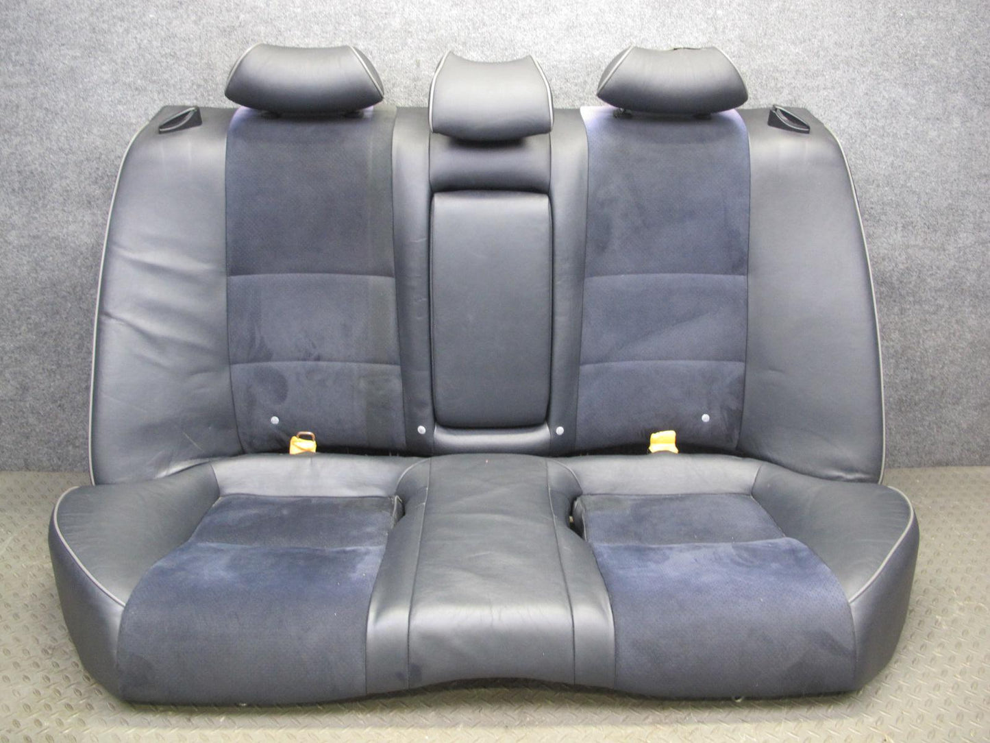 04-05 Lexus JCE10L IS300 Sedan Front & Rear Suede Leather Black Seat Set OEM