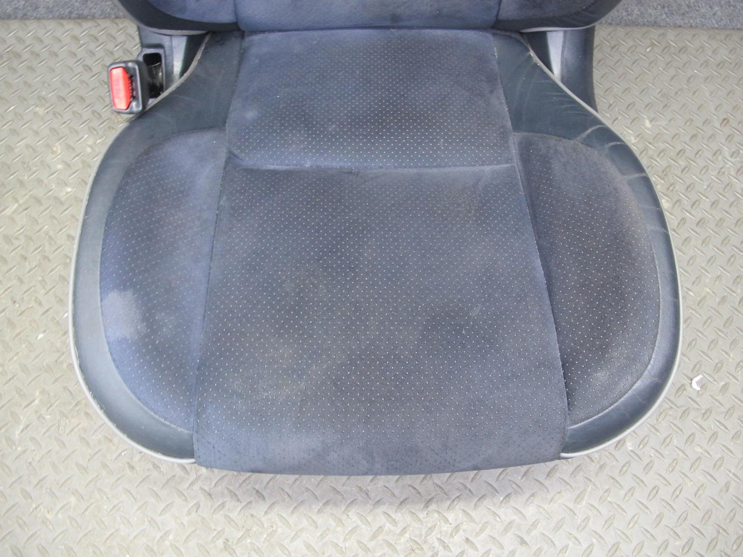 04-05 Lexus JCE10L IS300 Sedan Front & Rear Suede Leather Black Seat Set OEM