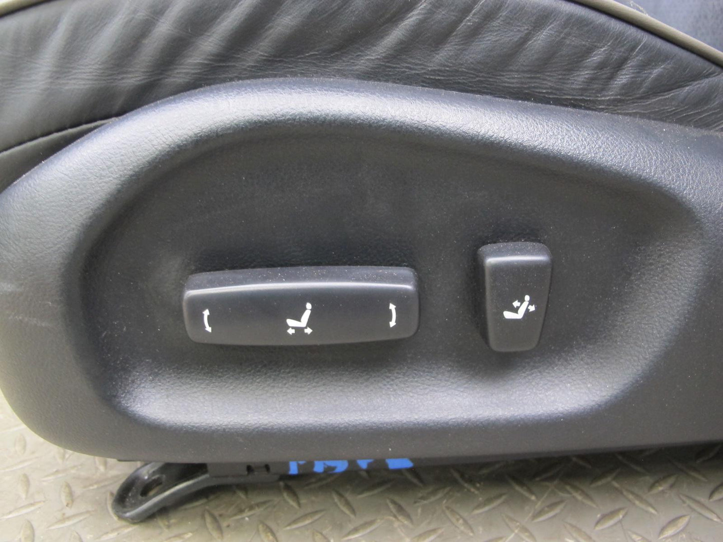 04-05 Lexus JCE10L IS300 Sedan Front & Rear Suede Leather Black Seat Set OEM
