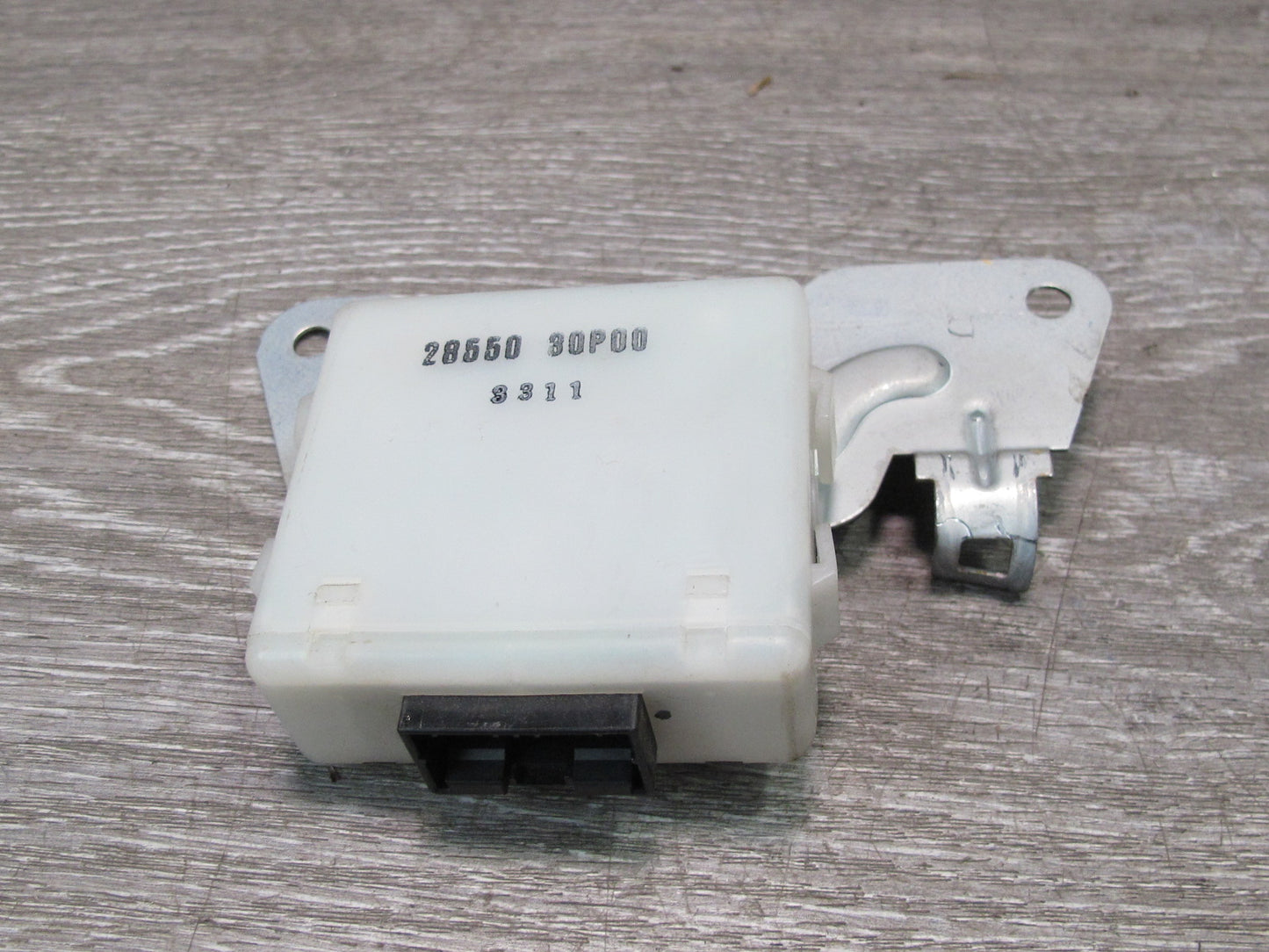 90-96 Nissan Z32 300ZX Wiper Timer Relay Control Module 28550-30P00 OEM