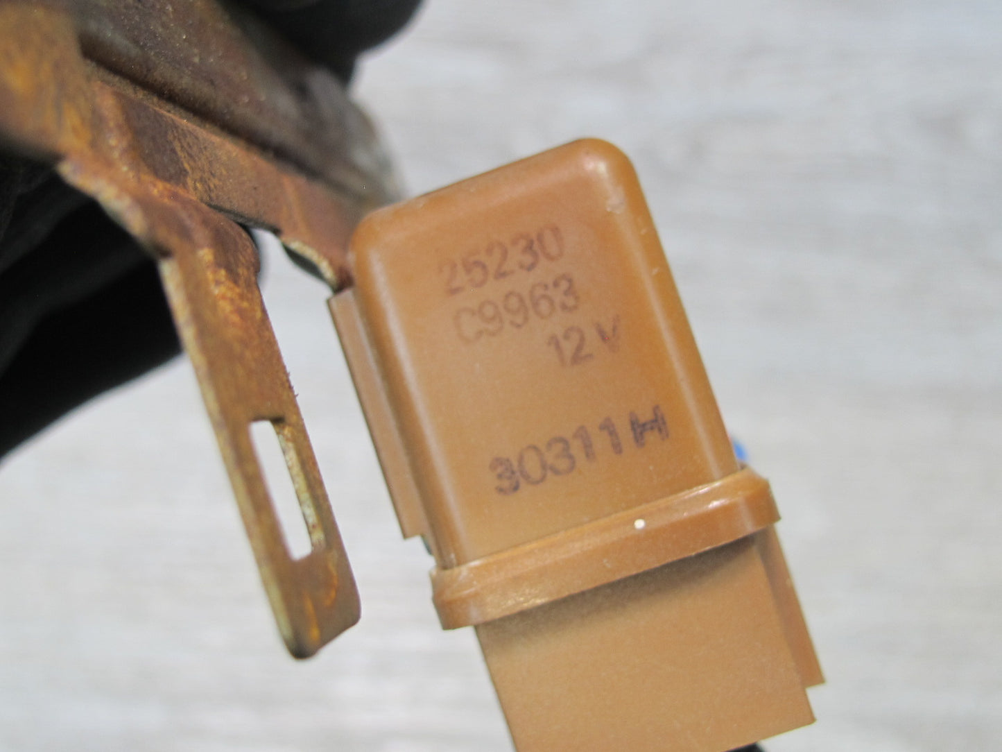 90-96 Nissan 300ZX Z32 Set of 2 Relay w Mount Bracket Assembly OEM