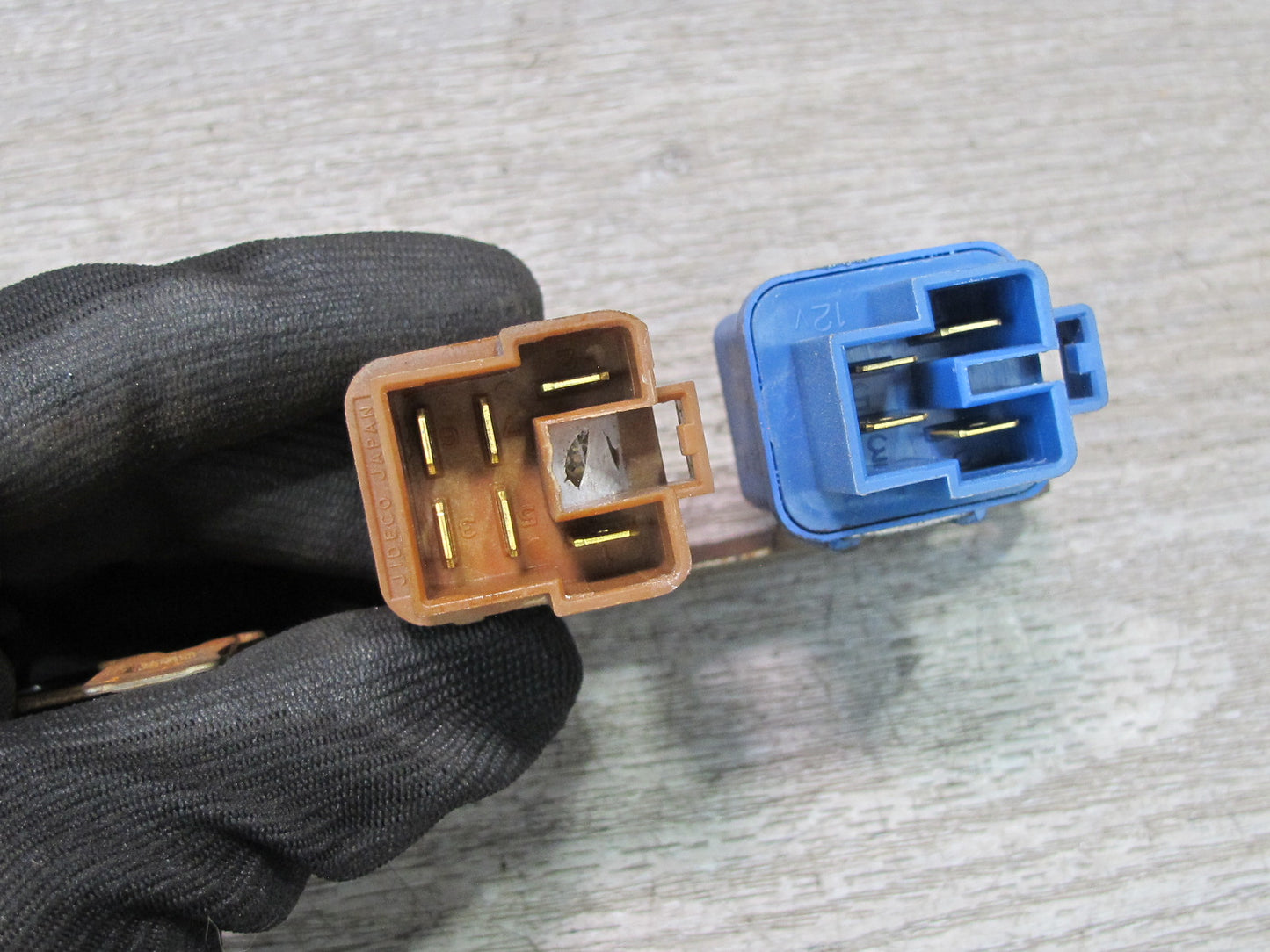 90-96 Nissan 300ZX Z32 Set of 2 Relay w Mount Bracket Assembly OEM