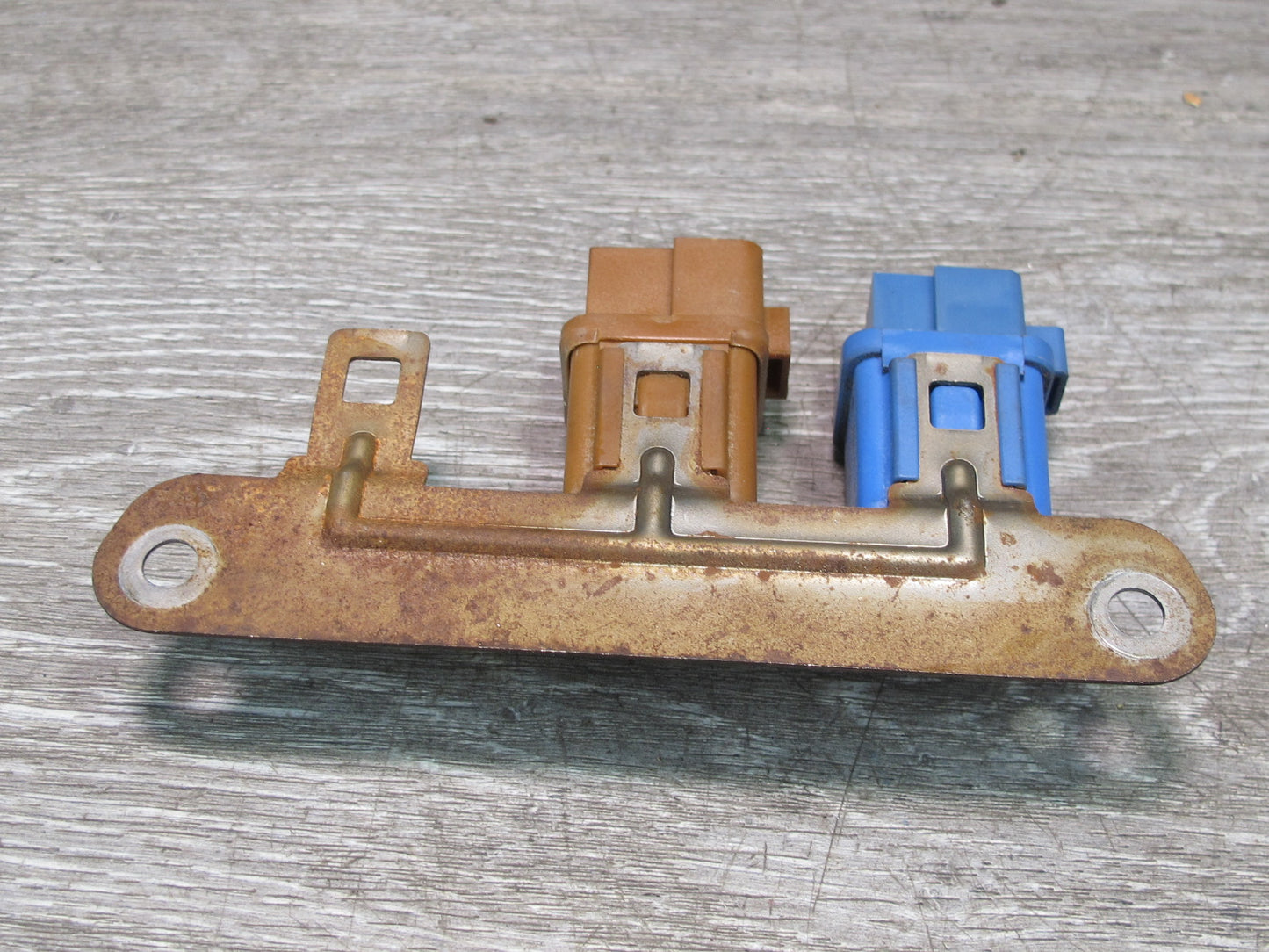 90-96 Nissan 300ZX Z32 Set of 2 Relay w Mount Bracket Assembly OEM