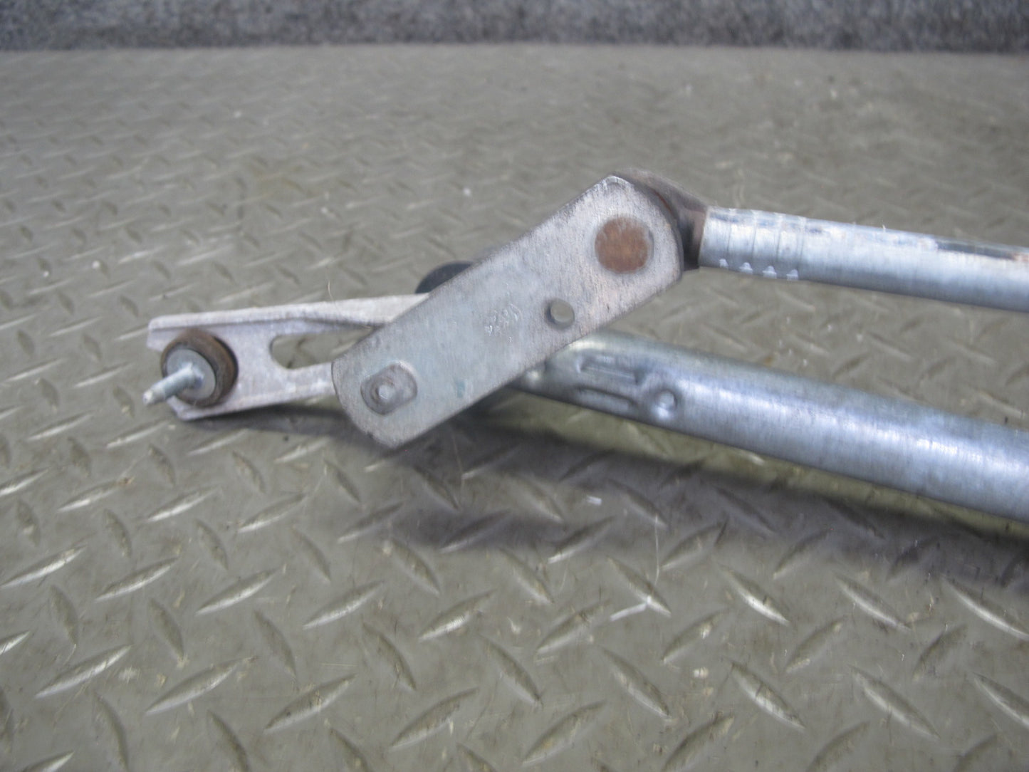2003-2007 Hummer H2 Windshield Wiper Transmission Linkage W/ Motor