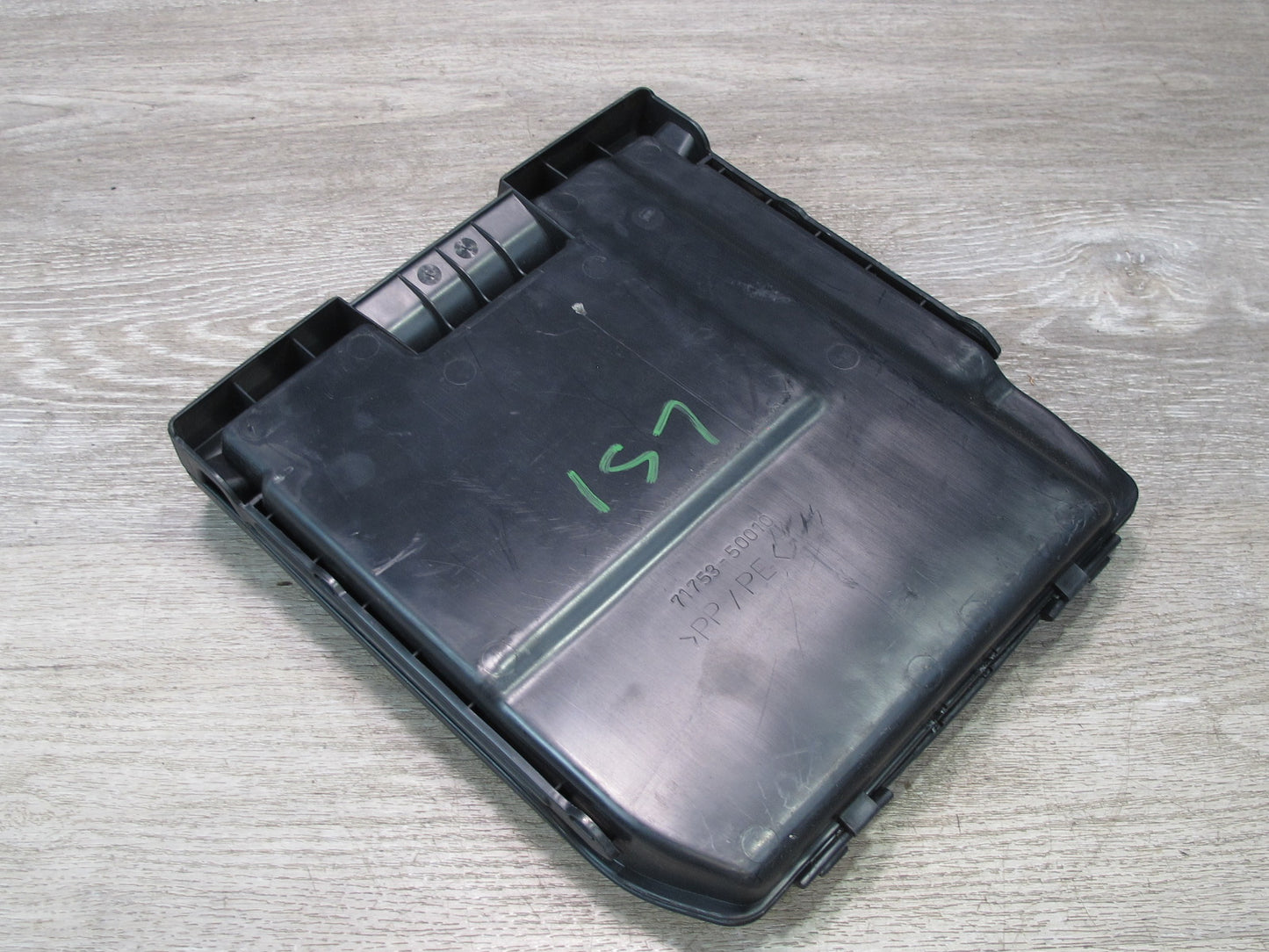 95-00 Lexus UCF20L LS400 Under Seat First AID KIT Box 71753-50010 OEM