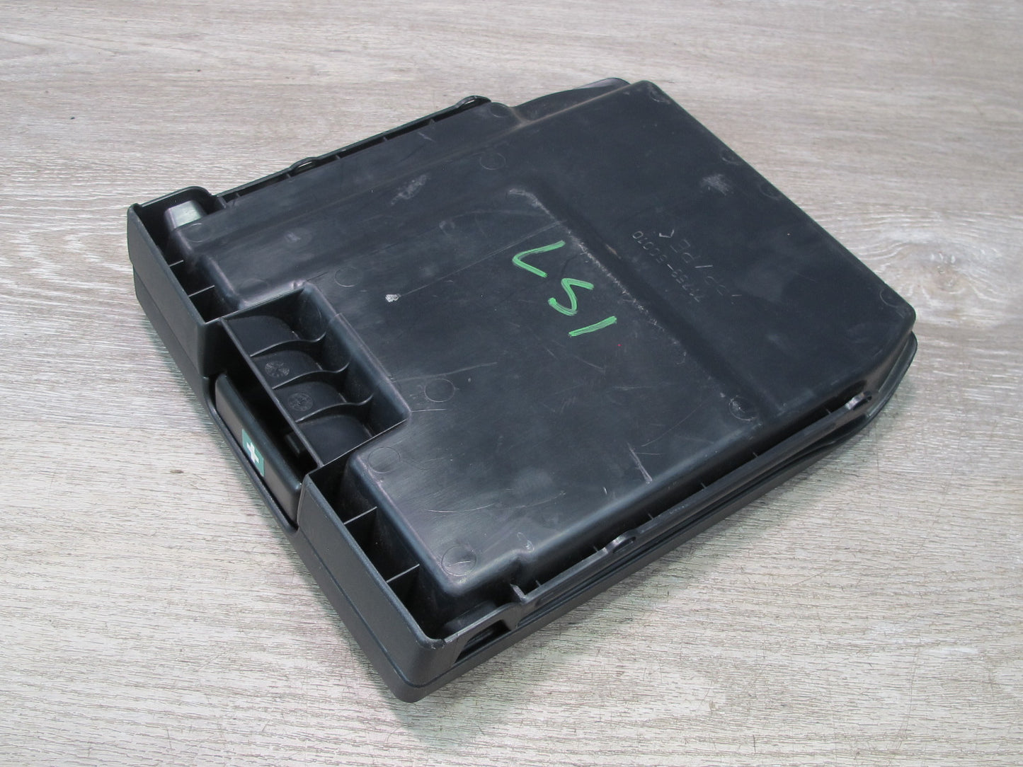 95-00 Lexus UCF20L LS400 Under Seat First AID KIT Box 71753-50010 OEM