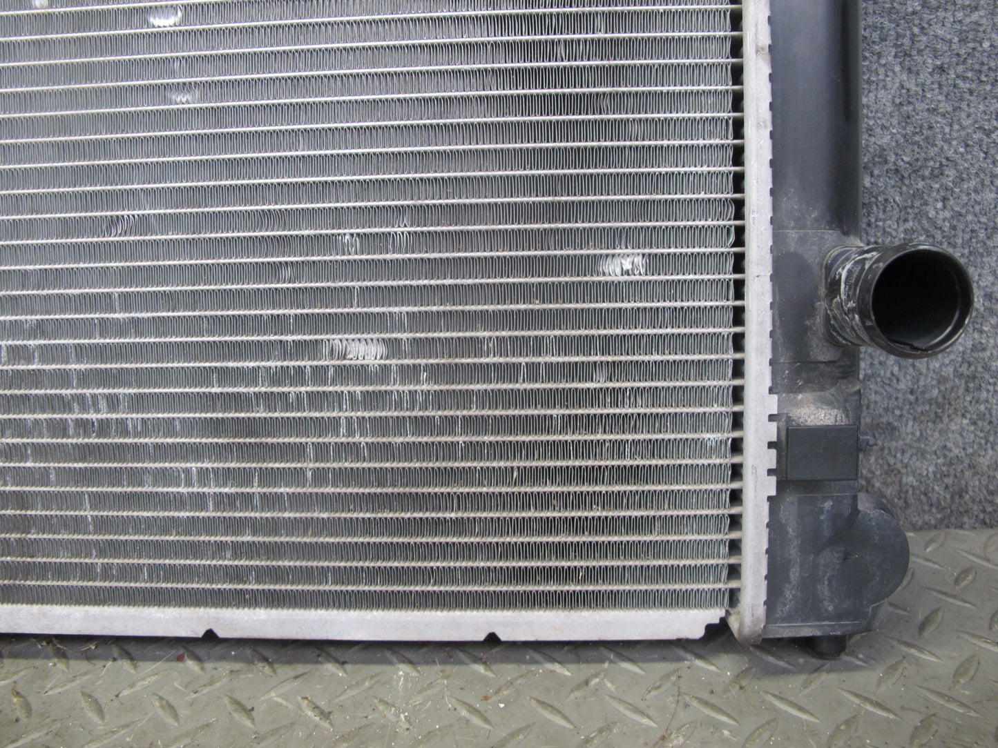 00-05 Toyota MR2 Spyder ZZW30L Engine Cooling Radiator 422132-1802 OEM