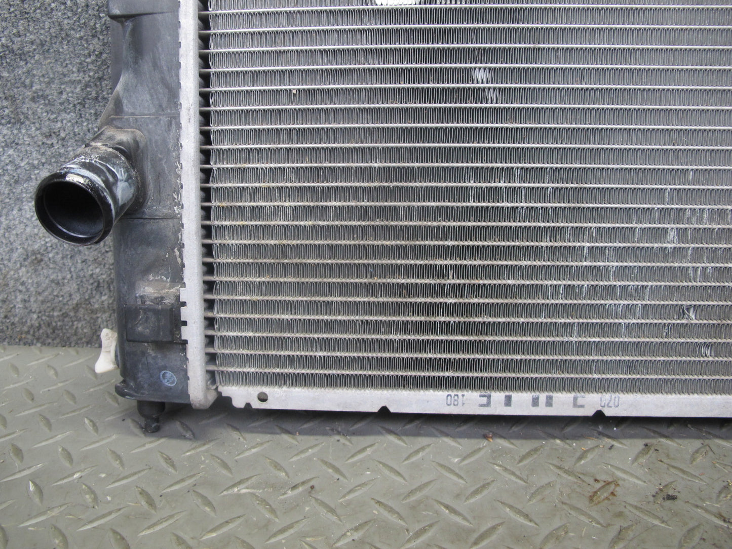 00-05 Toyota MR2 Spyder ZZW30L Engine Cooling Radiator 422132-1802 OEM