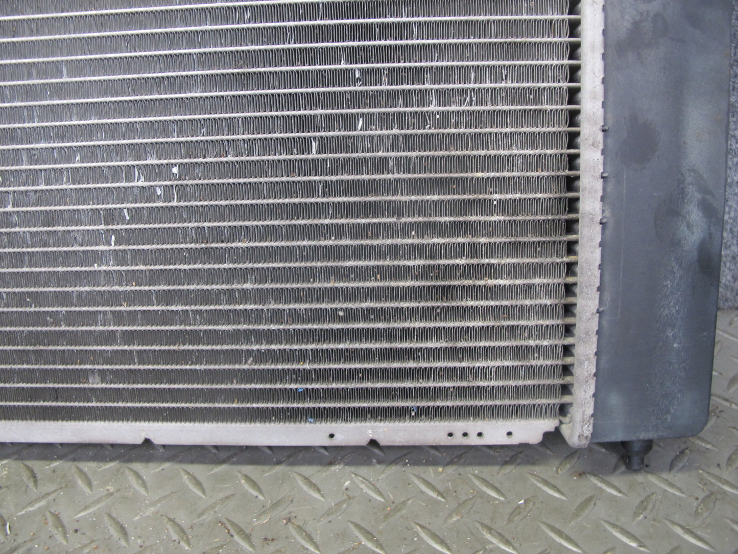 00-05 Toyota MR2 Spyder ZZW30L Engine Cooling Radiator 422132-1802 OEM