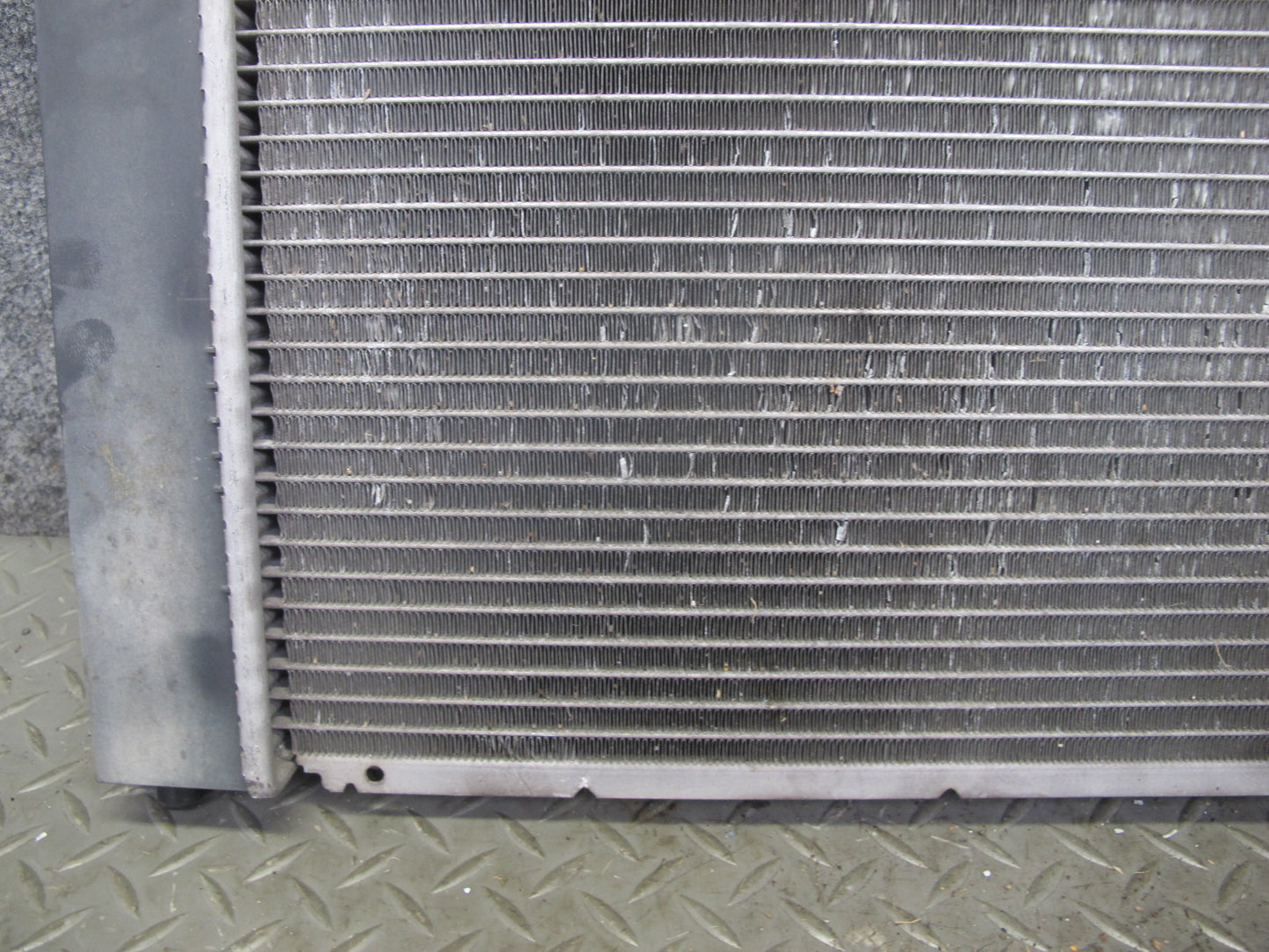 00-05 Toyota MR2 Spyder ZZW30L Engine Cooling Radiator 422132-1802 OEM