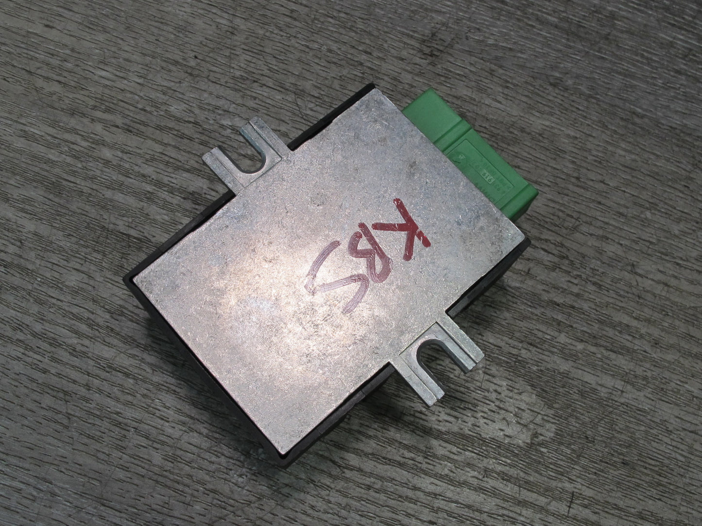 2006-2010 BMW E63 E64 M6 M5 Fuel Pump Control Module 7834159